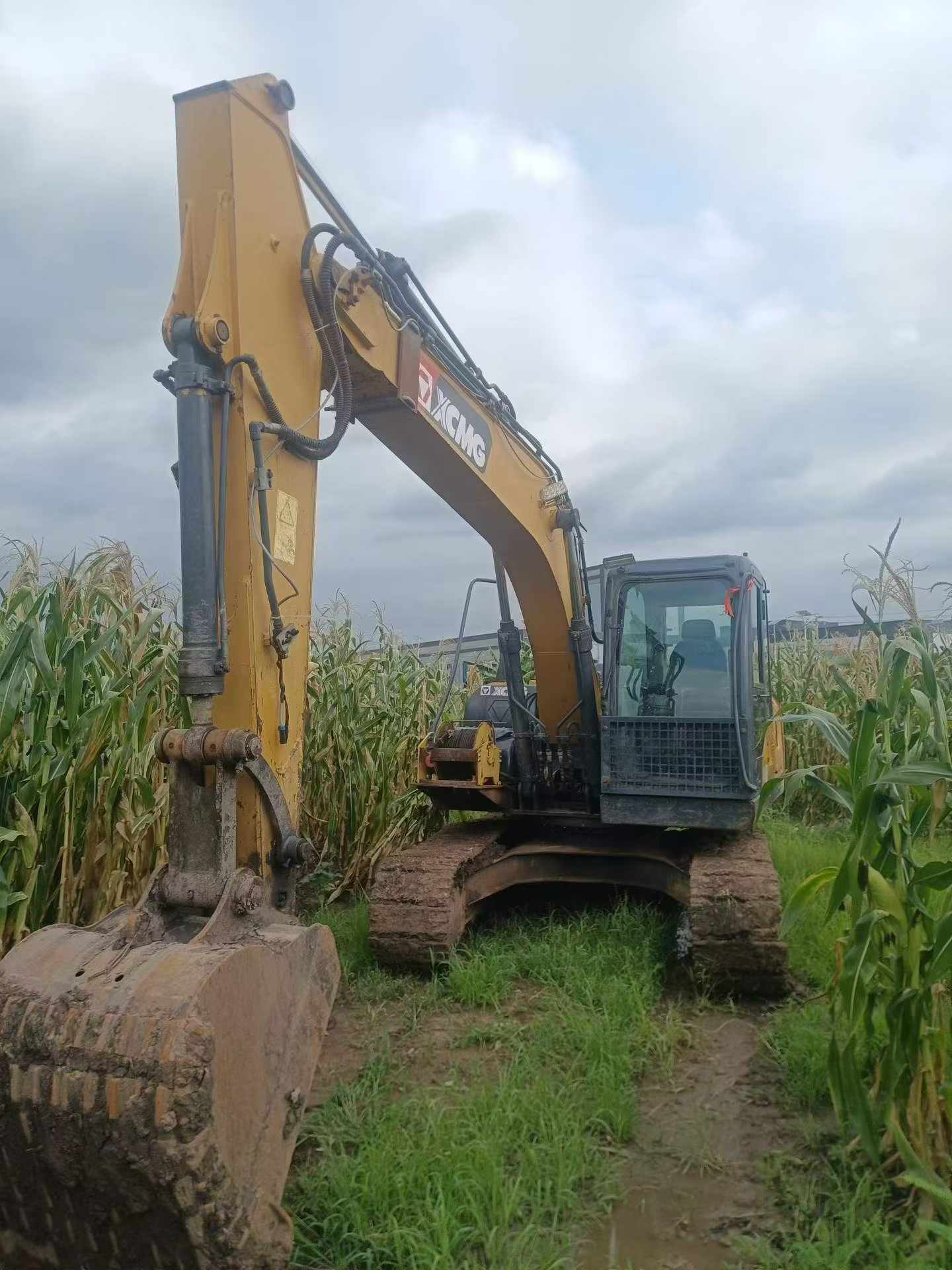 Buy XCMG Used Excavator / 4