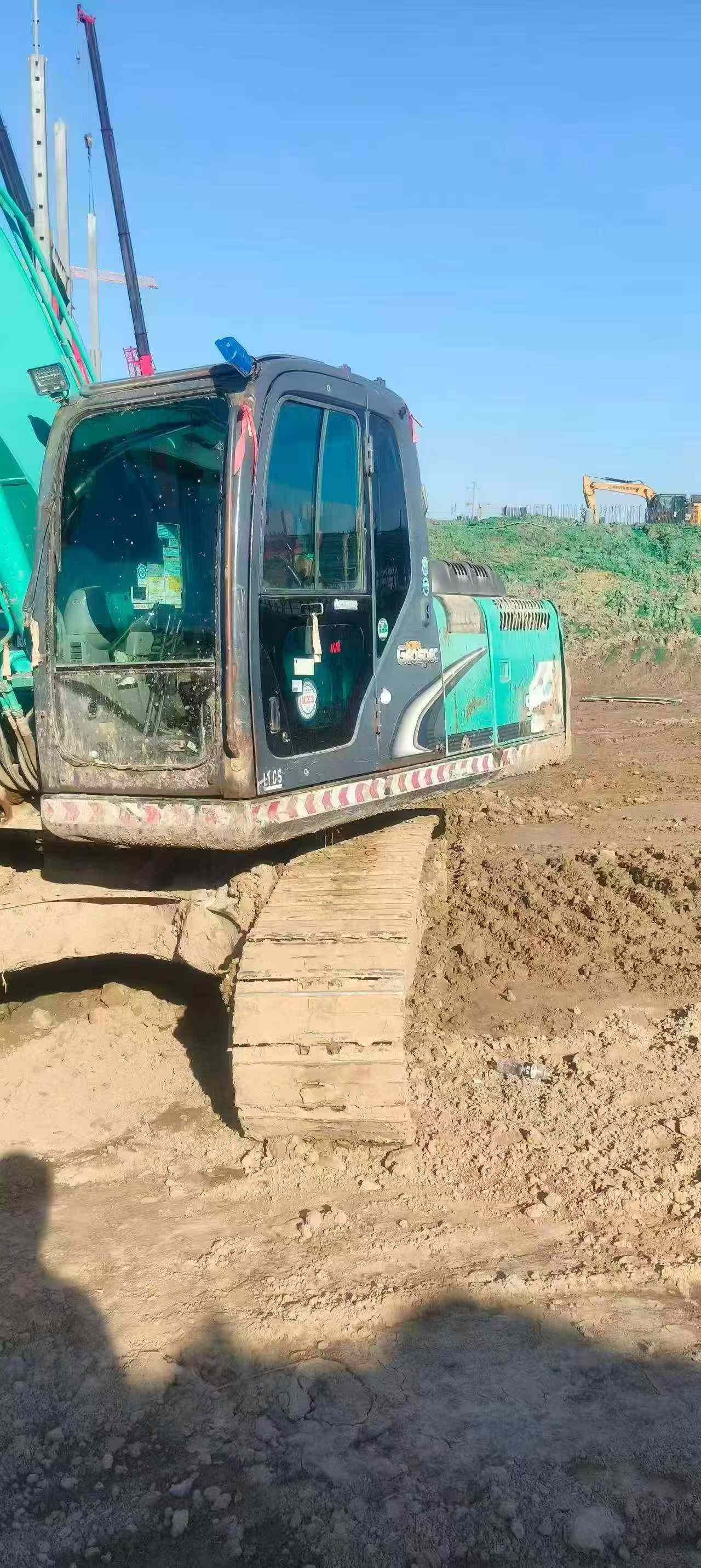 Buy Kobelco Used Excavator / 1