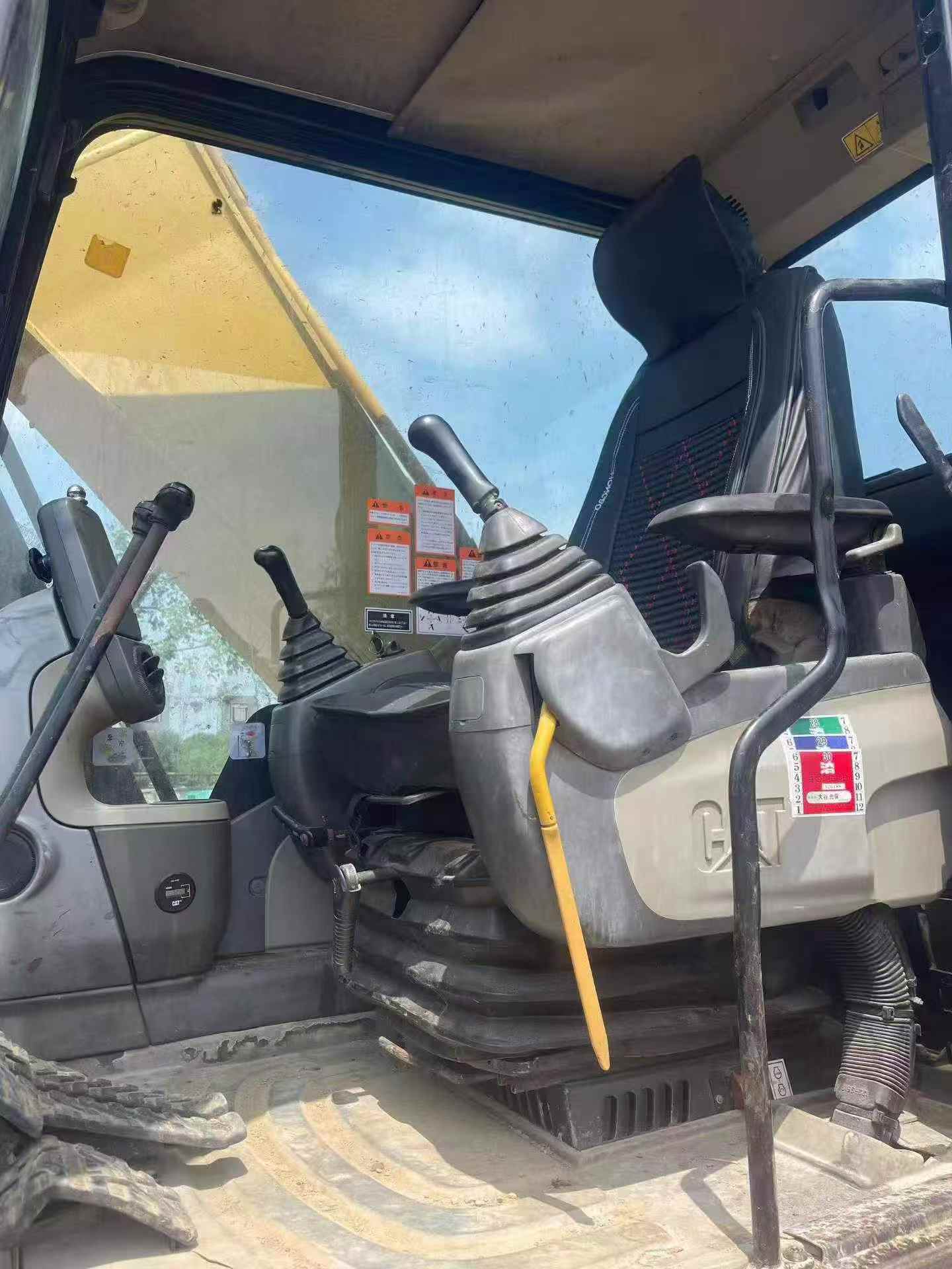 Buy Caterpillar 324D Used Excavator / 5 Buy Caterpillar 324D Used Excavator / 5