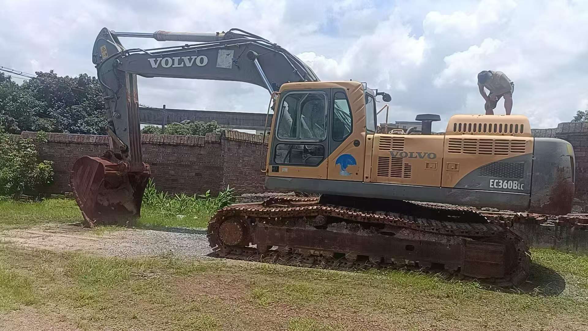 Buy Volvo EC360BL Used Excavator / 6