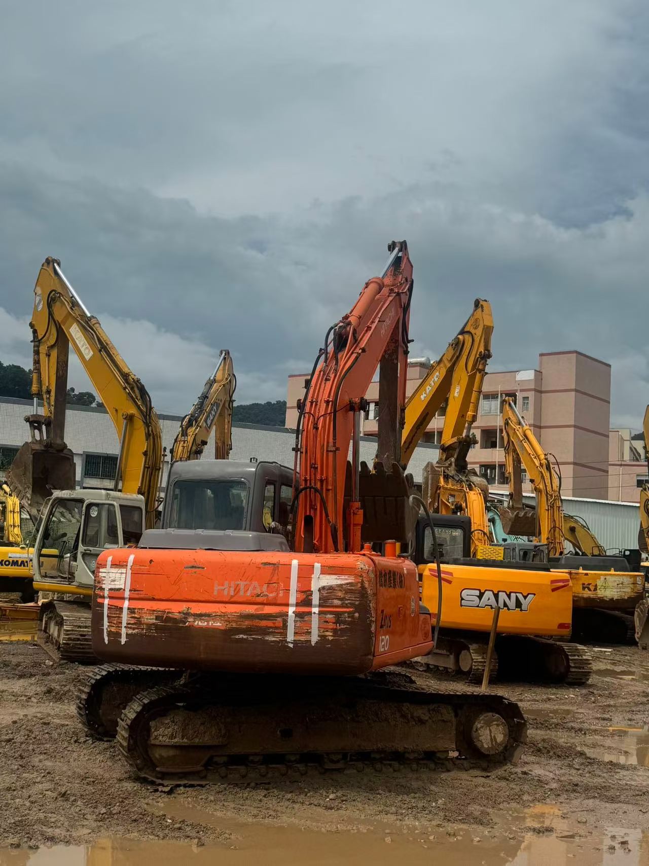 Buy Hitachi EX120-6 Used Excavator / 9