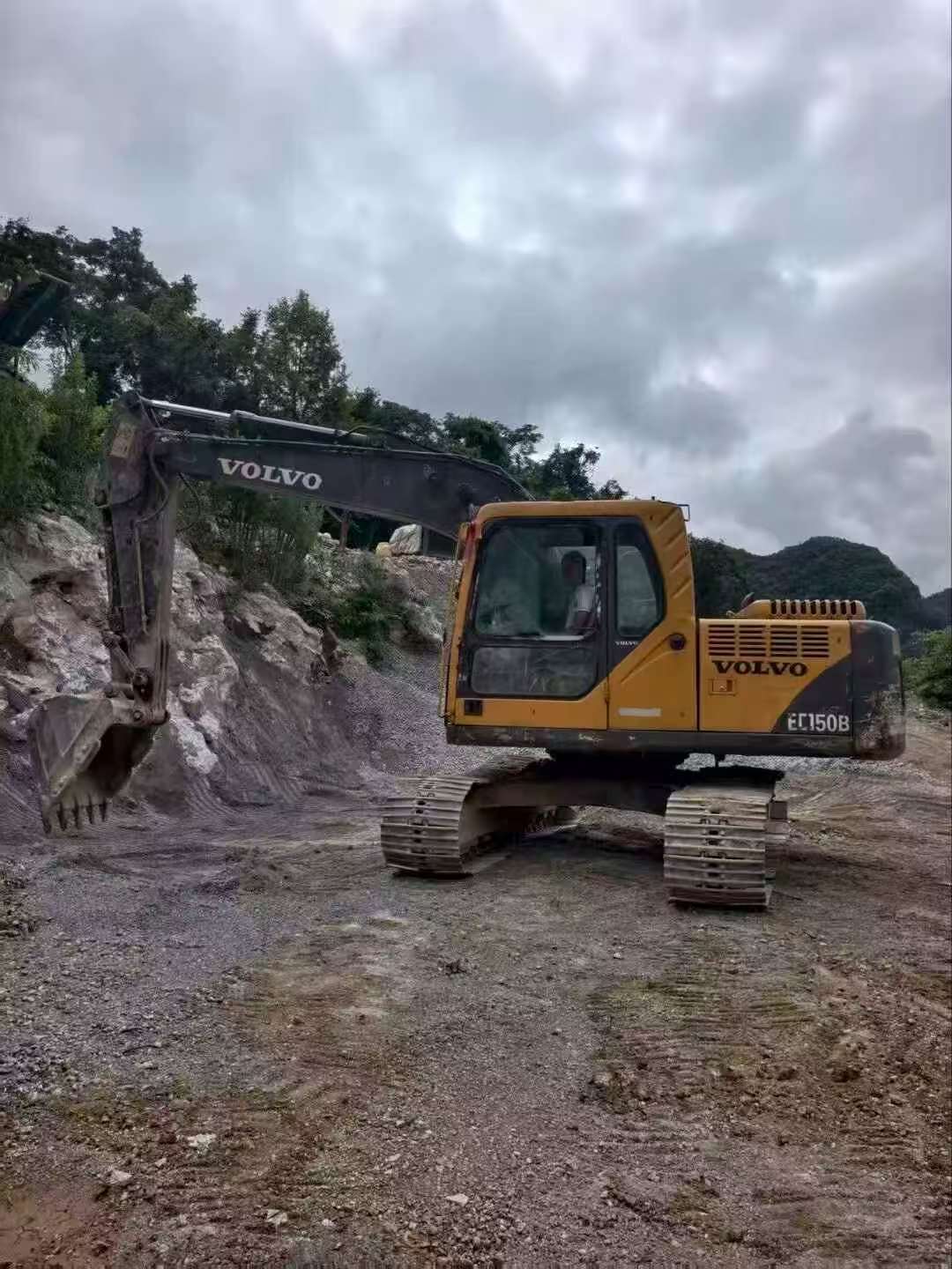 Buy Volvo EC140 Used Excavator / 3 Buy Volvo EC140 Used Excavator / 3