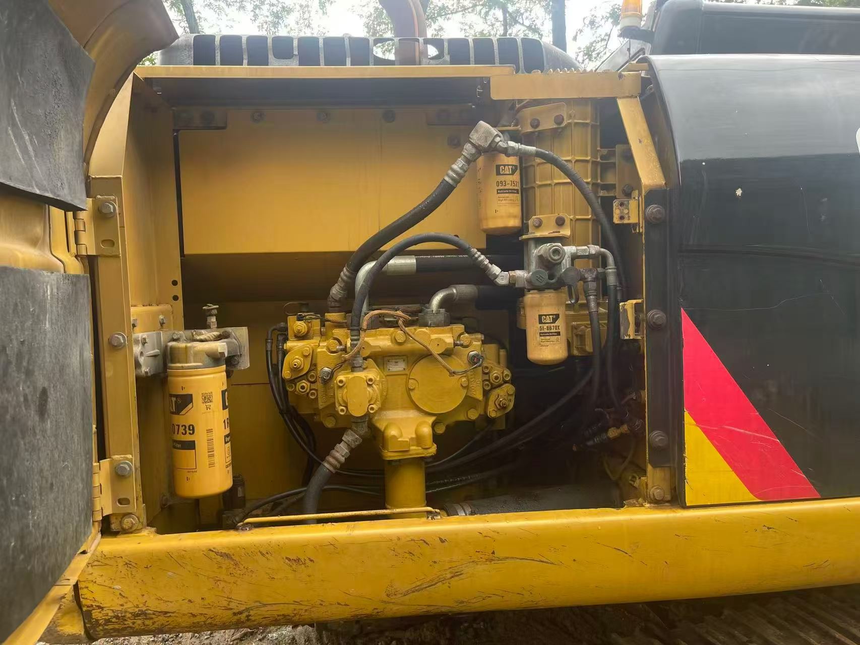 Buy Caterpillar 320D Used Excavator / 1