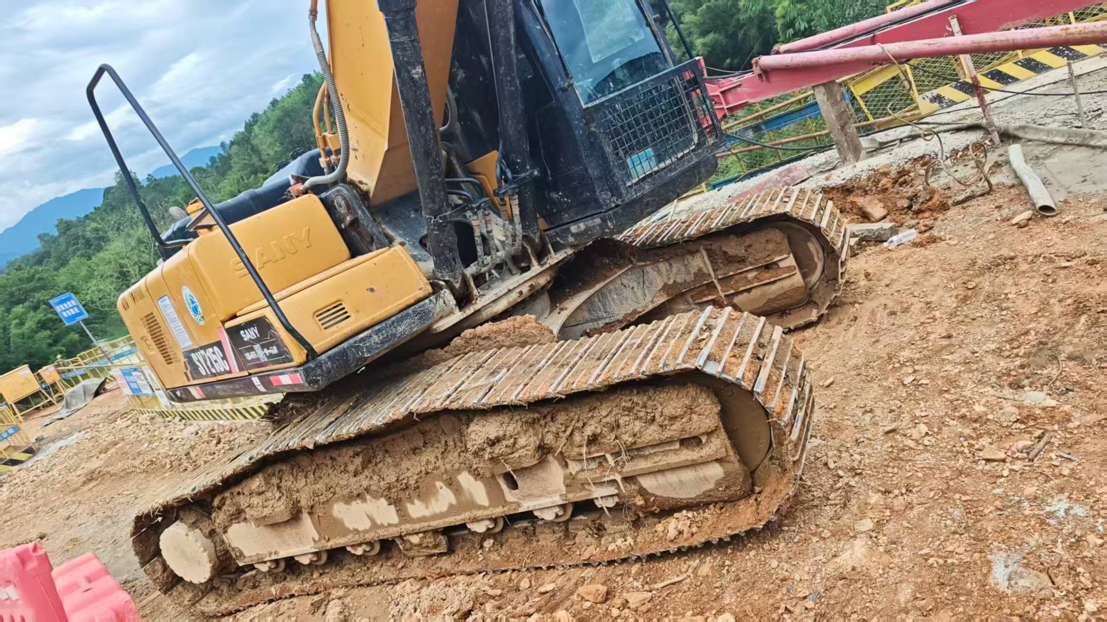 Buy Sany SY205C Used Excavator / 9 Buy Sany SY205C Used Excavator / 9