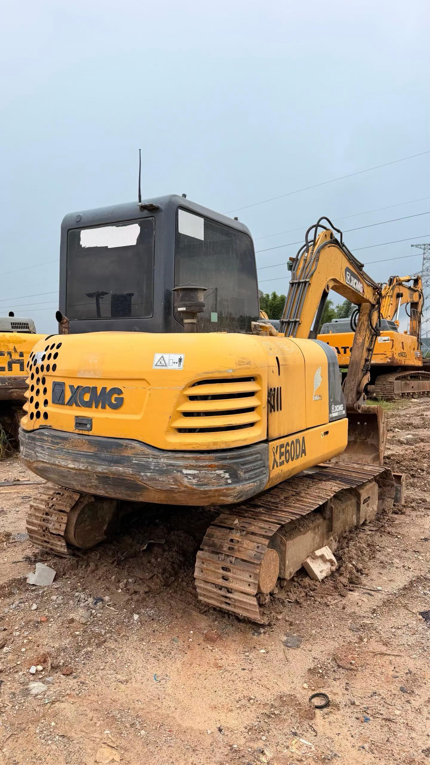 Buy XCMG XE60 Used Excavator / 1
