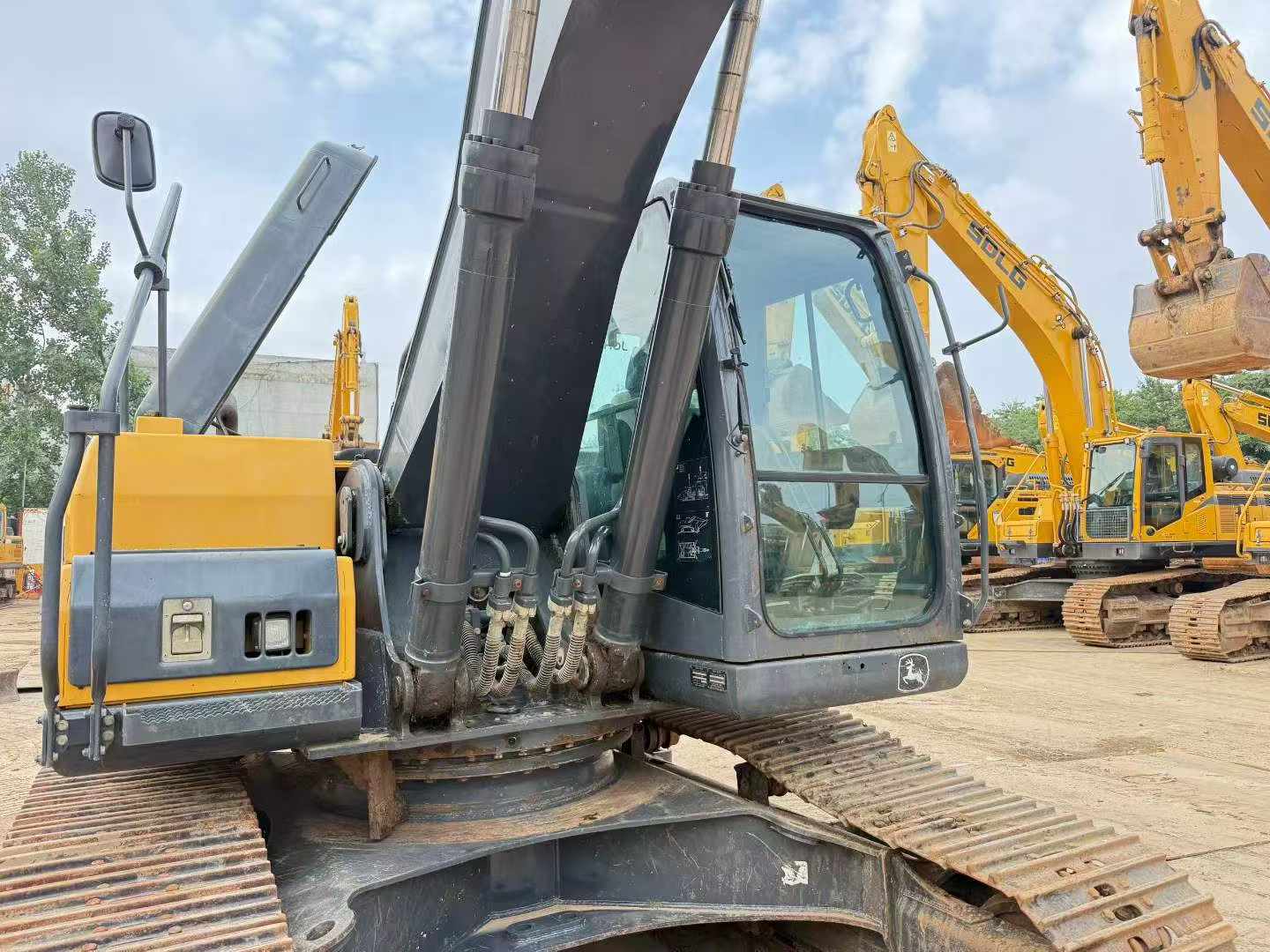Buy JohnDeere E210 Used Excavator / 3 Buy JohnDeere E210 Used Excavator / 3