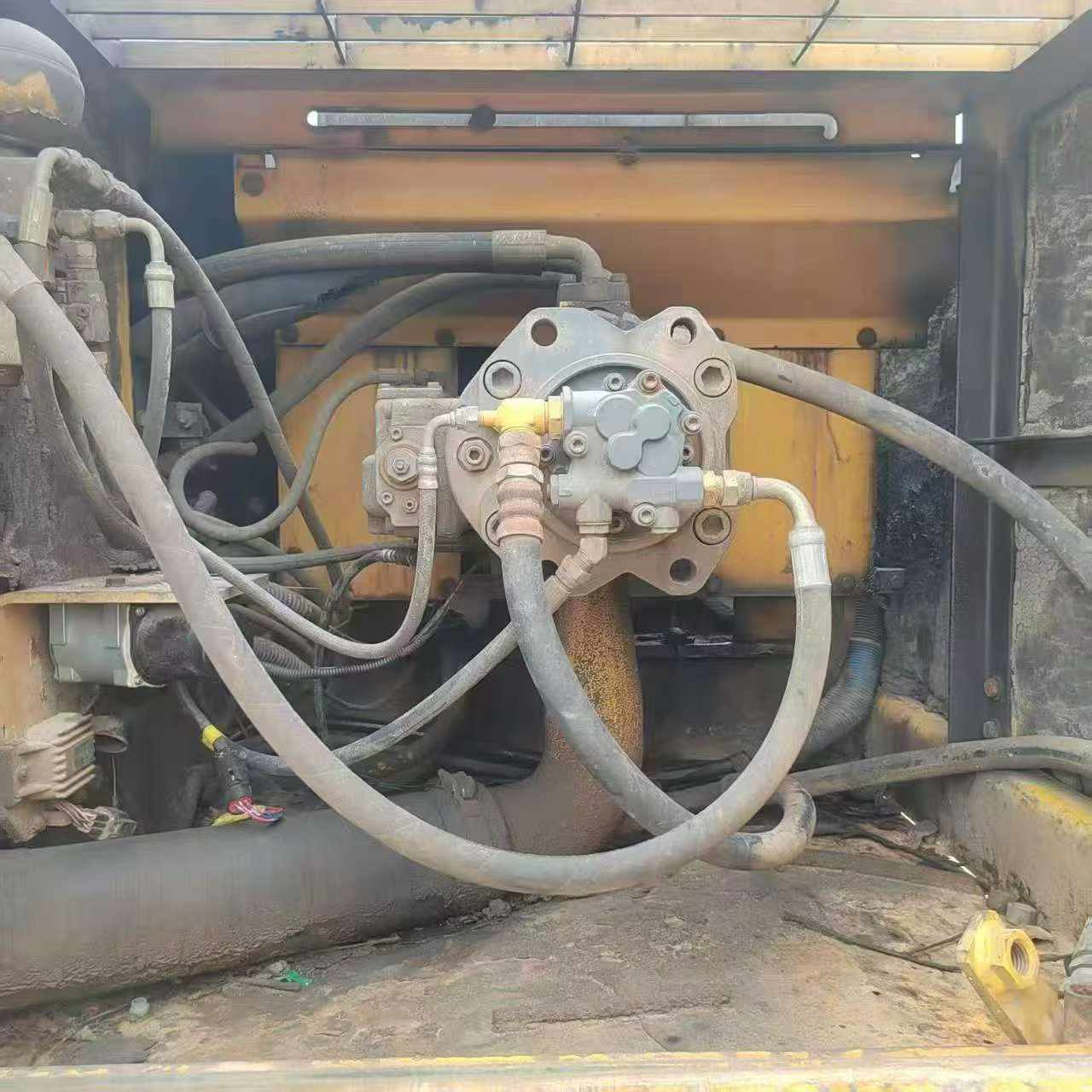 Buy Kato Used Excavator / 4 Buy Kato Used Excavator / 4