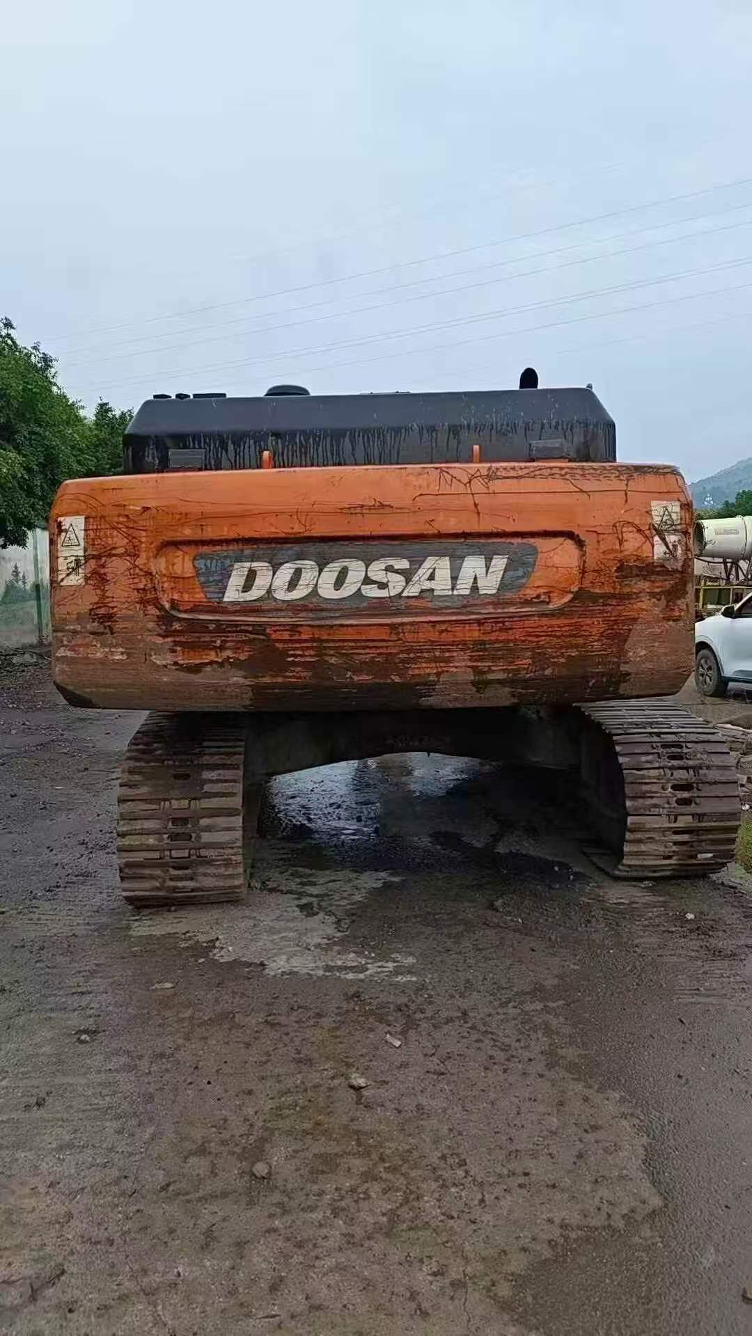 Buy Doosan DH300-7 Used Excavator / 2 Buy Doosan DH300-7 Used Excavator / 2