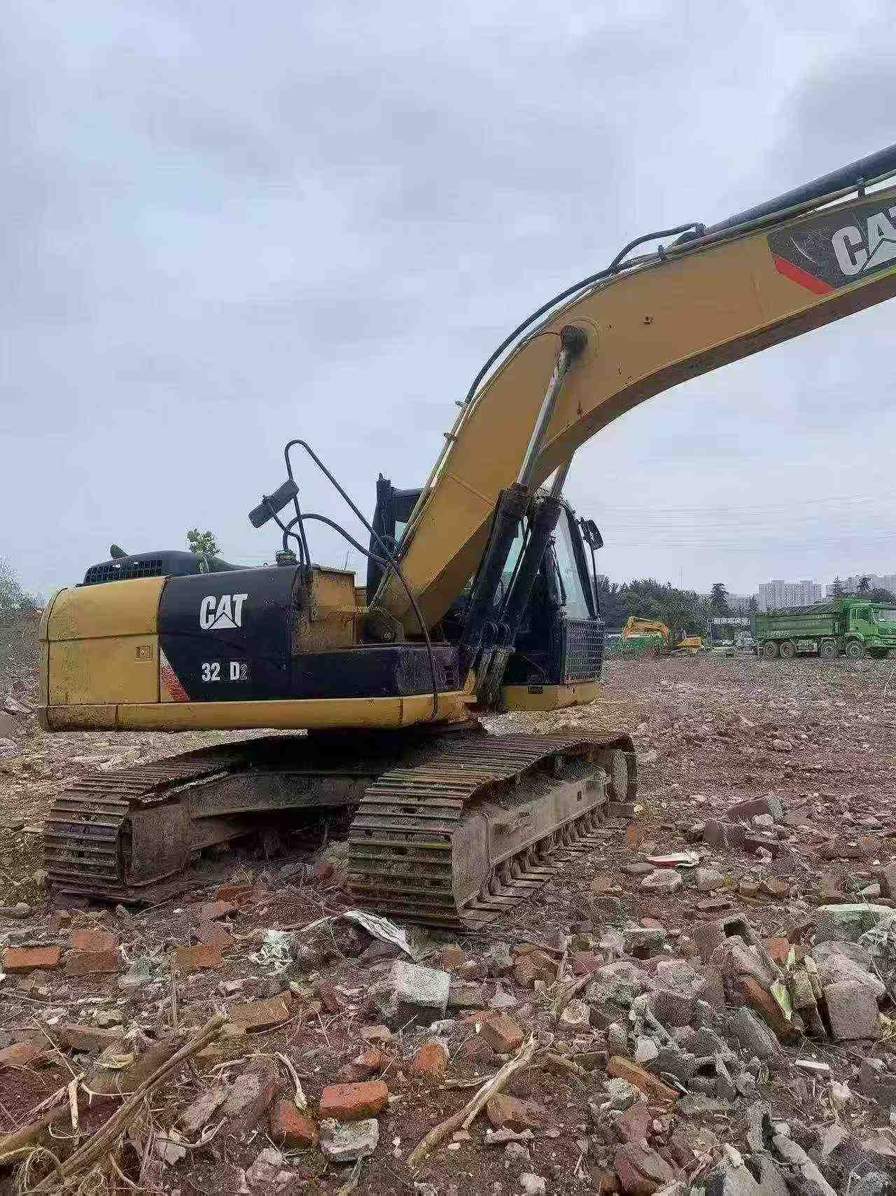 Buy Caterpillar 320D Used Excavator / 2 Buy Caterpillar 320D Used Excavator / 2