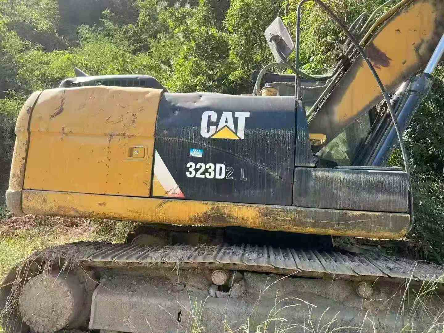 Buy Caterpillar 323D2L Used Excavator / 3