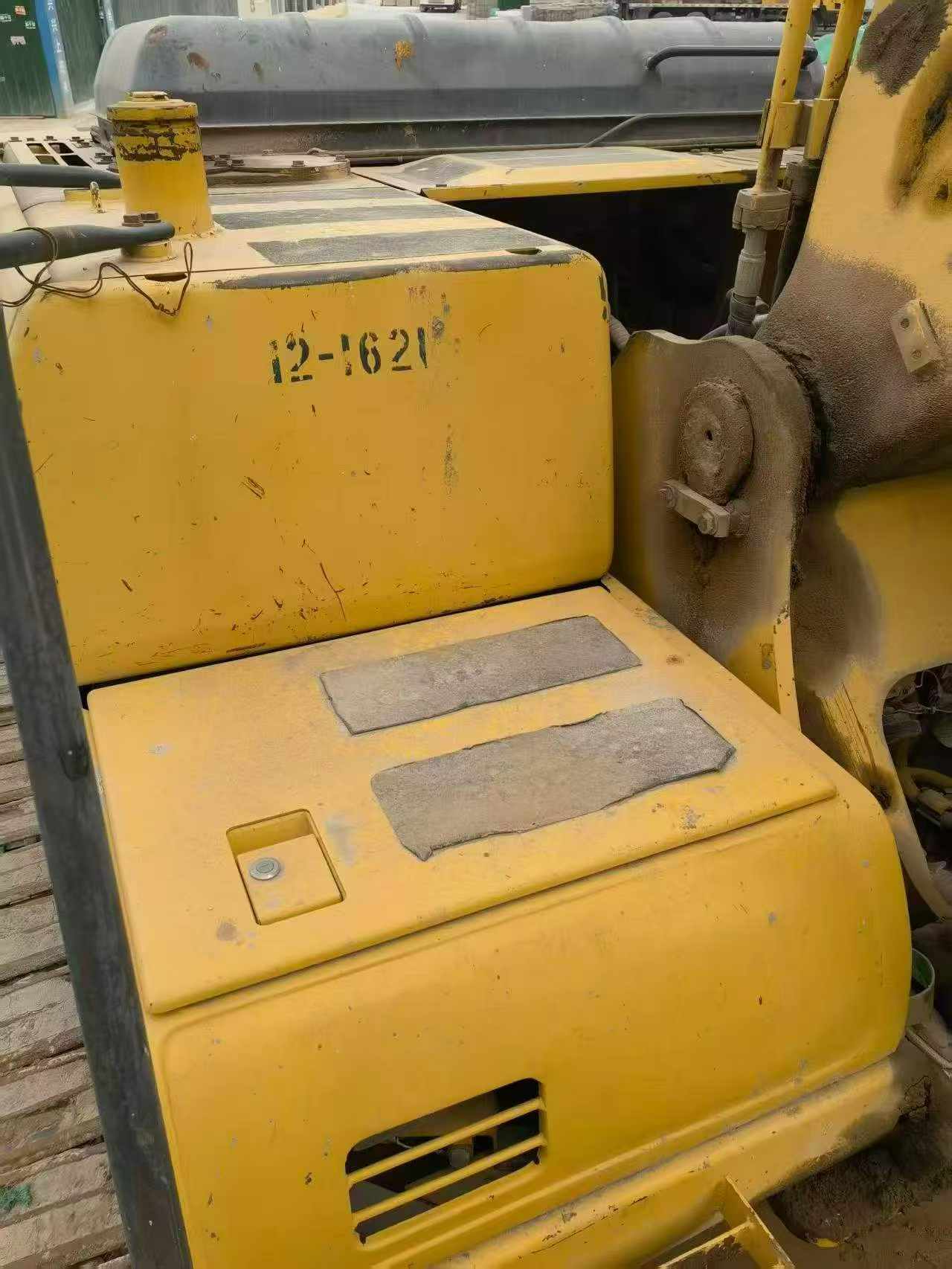 Buy Komatsu PC220-7 Used Excavator / 5 Buy Komatsu PC220-7 Used Excavator / 5