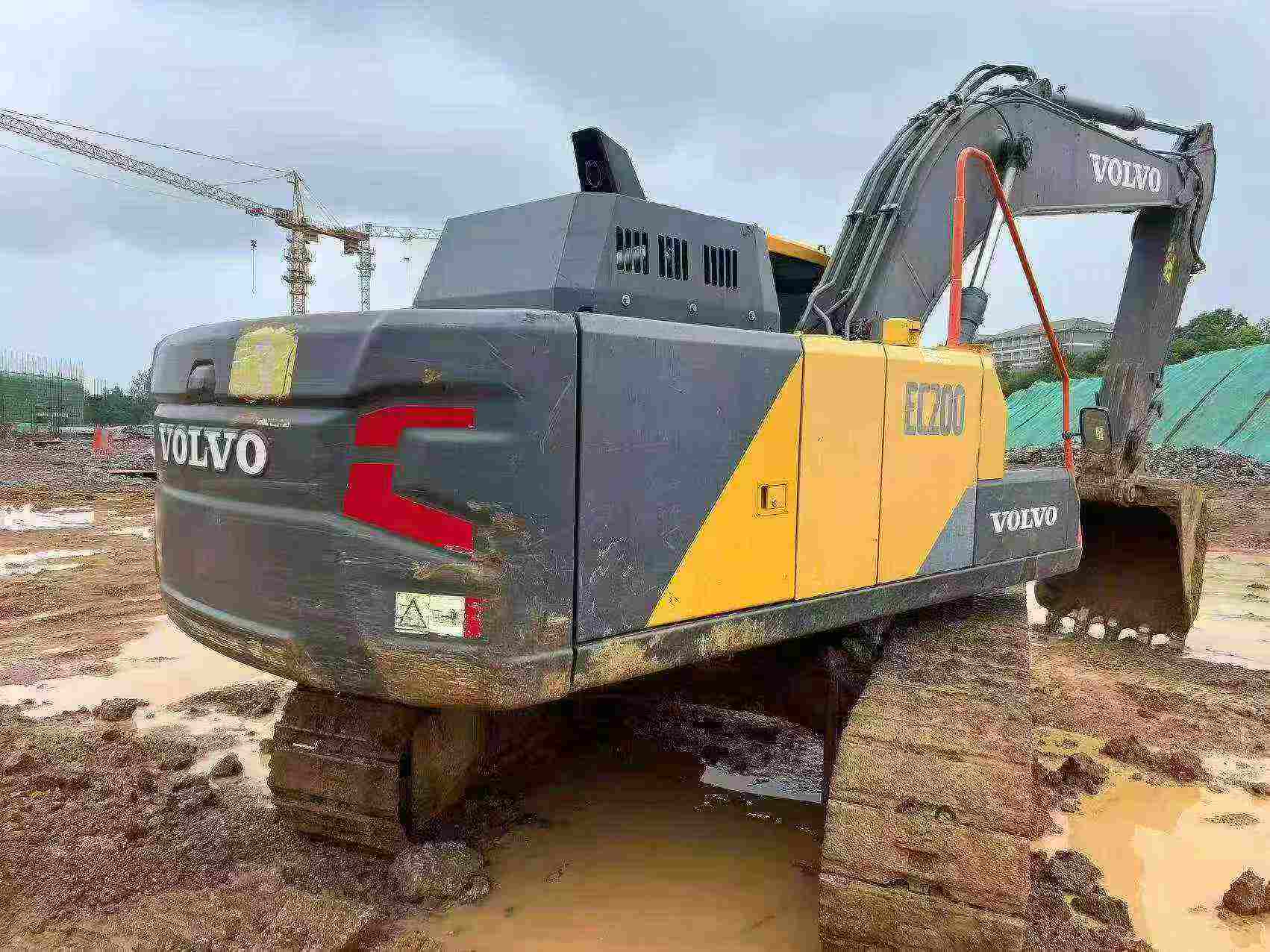 Buy Volvo EC200 Used Excavator / 2 Buy Volvo EC200 Used Excavator / 2