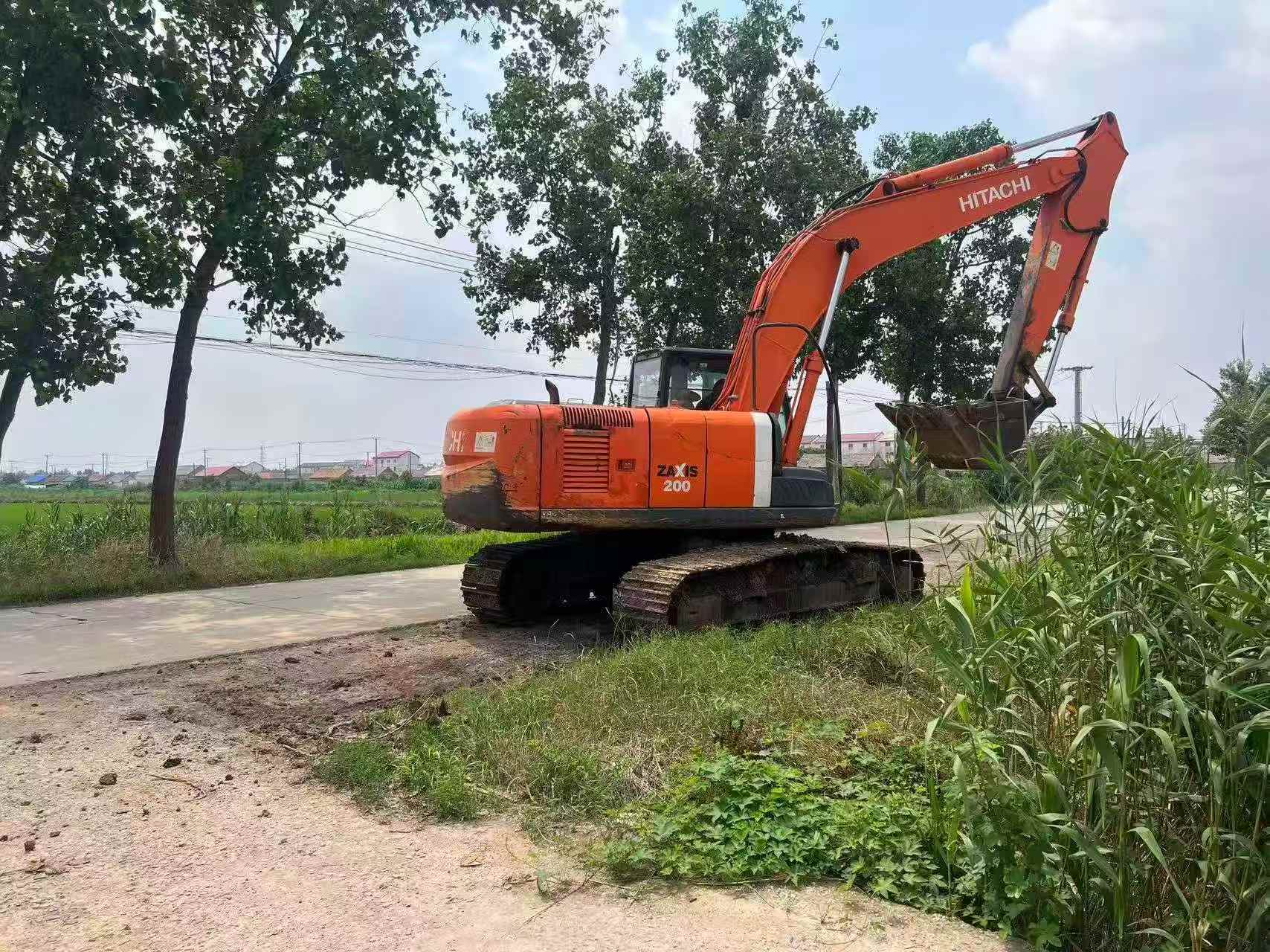 Buy Hitachi EX200-3 Used Excavator / 2 Buy Hitachi EX200-3 Used Excavator / 2