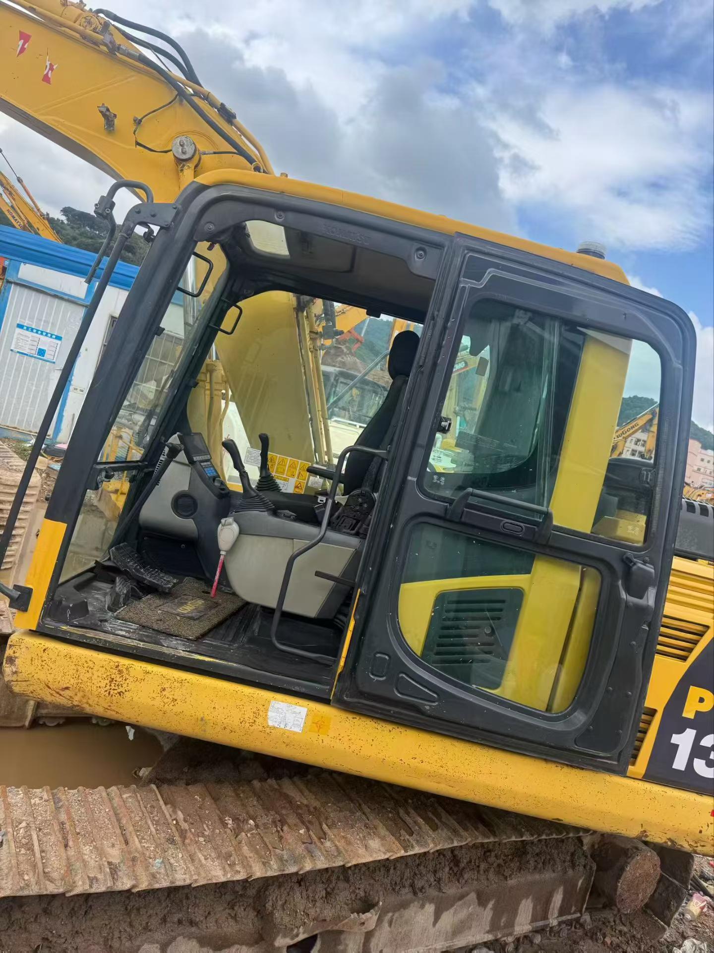 Buy Komatsu PC130-8 Used Excavator / 3 Buy Komatsu PC130-8 Used Excavator / 3