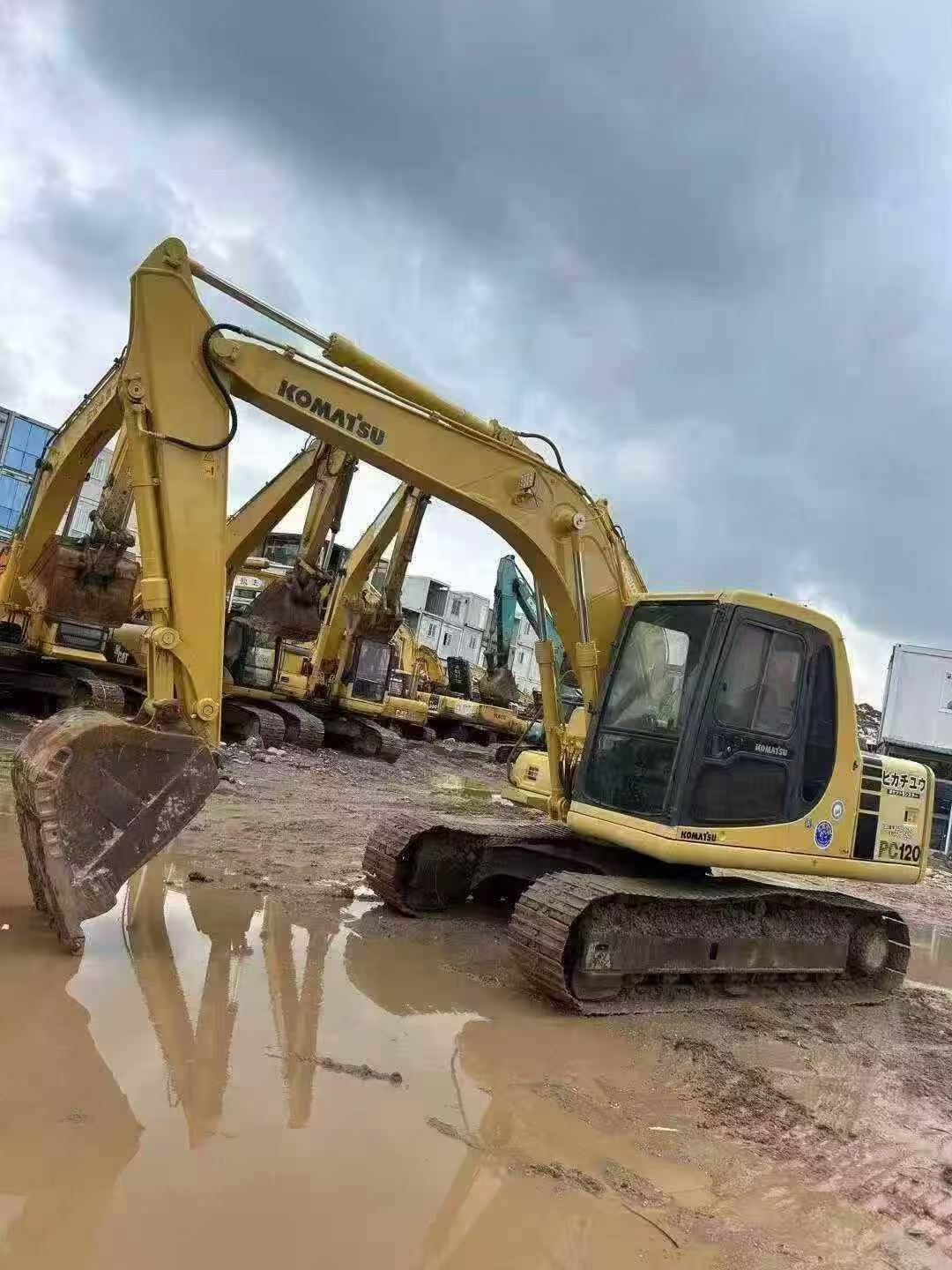 Buy Komatsu PC120-6 Used Excavator / 3