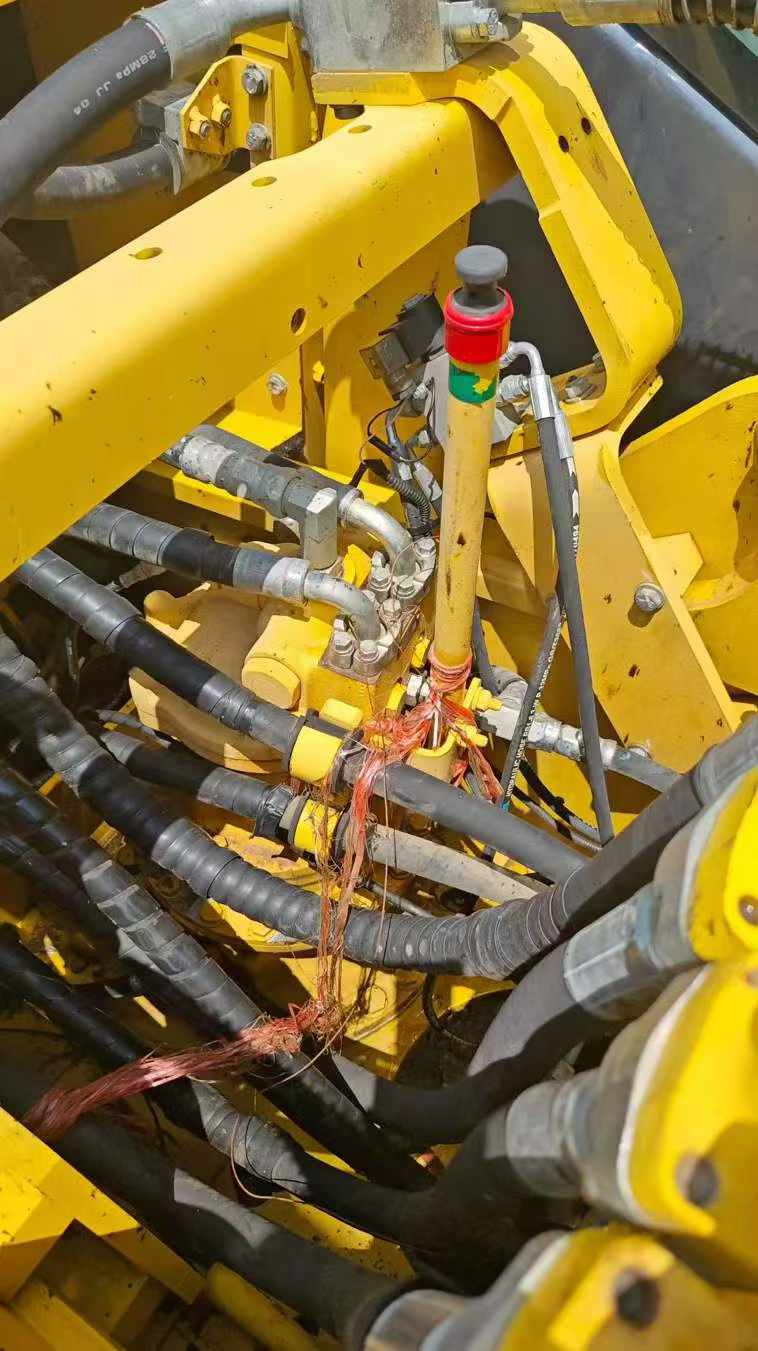 Compre Excavadora Komatsu PC210 Usada / 4