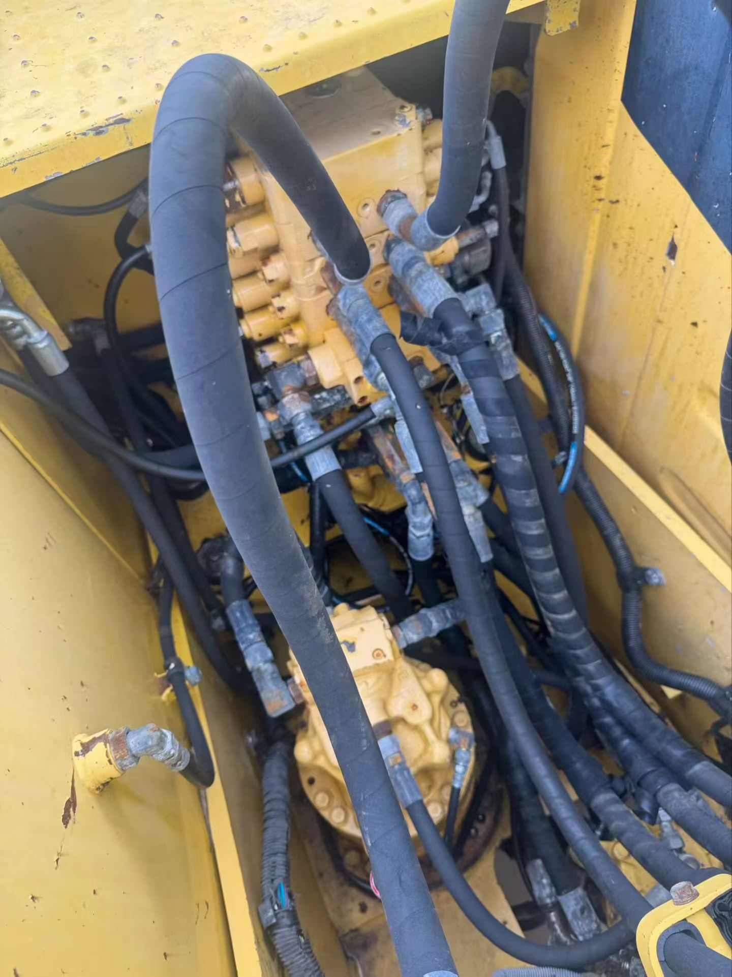 Buy Komatsu PC130-8 Used Excavator / 5 Buy Komatsu PC130-8 Used Excavator / 5