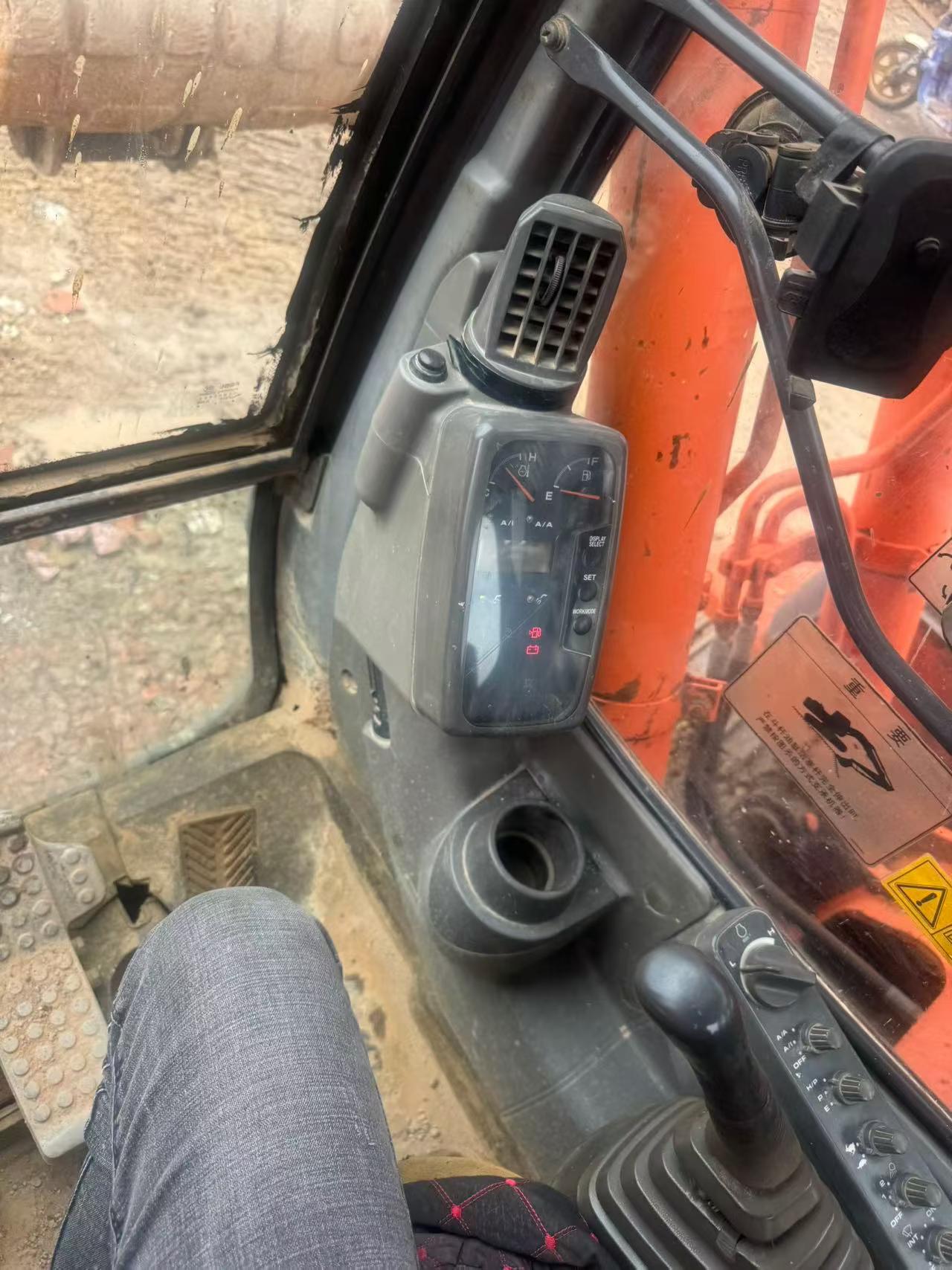 Buy Hitachi EX120-6 Used Excavator / 5