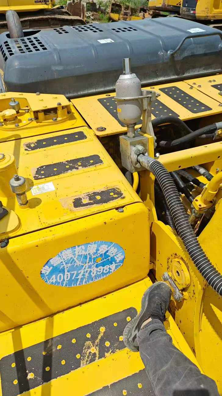 Compre Excavadora Komatsu PC210 Usada / 2