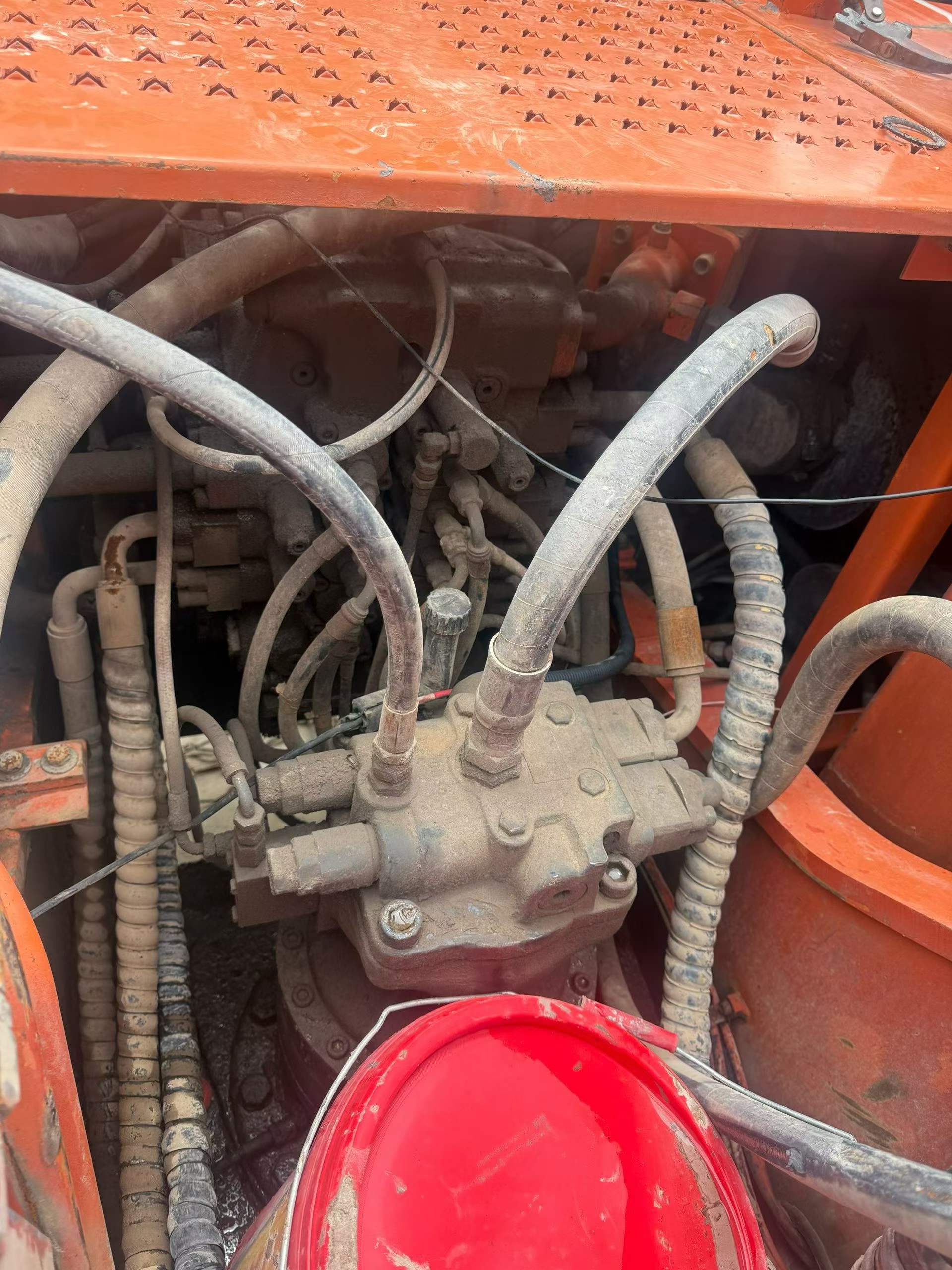 Buy Doosan DH215-9 Used Excavator / 6 Buy Doosan DH215-9 Used Excavator / 6