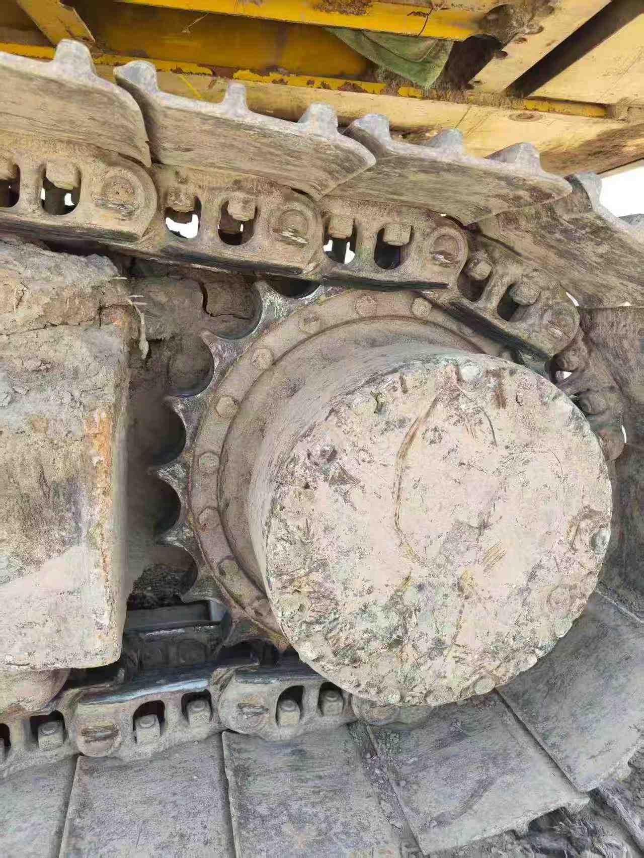 Buy Komatsu PC220-7 Used Excavator / 3