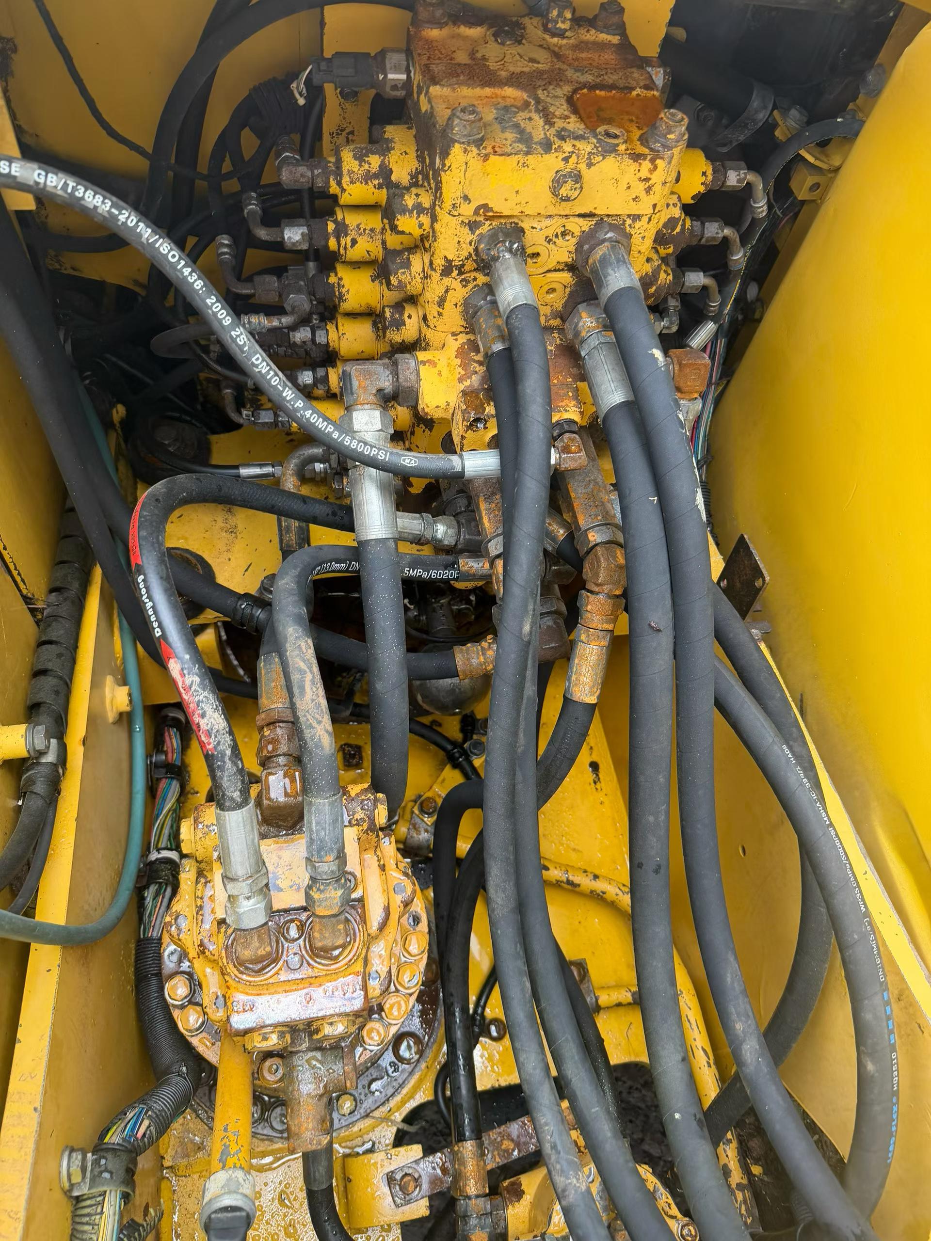 Buy Komatsu PC110-7 Used Excavator / 8 Buy Komatsu PC110-7 Used Excavator / 8