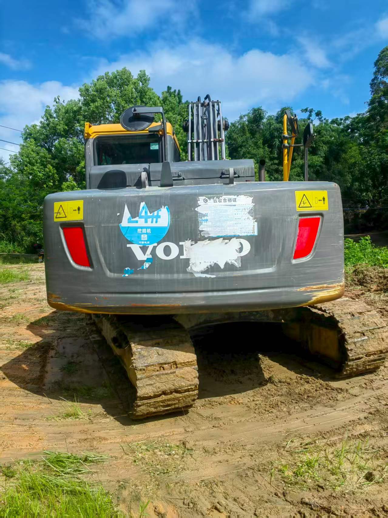 Buy Volvo L120E Used Excavator / 3 Buy Volvo L120E Used Excavator / 3