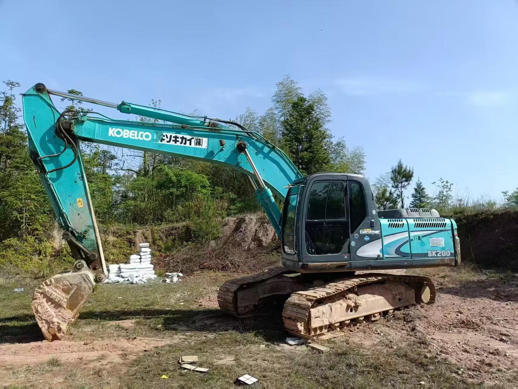 Buy Kobelco SK200-11 Used Excavator / 7 Buy Kobelco SK200-11 Used Excavator / 7