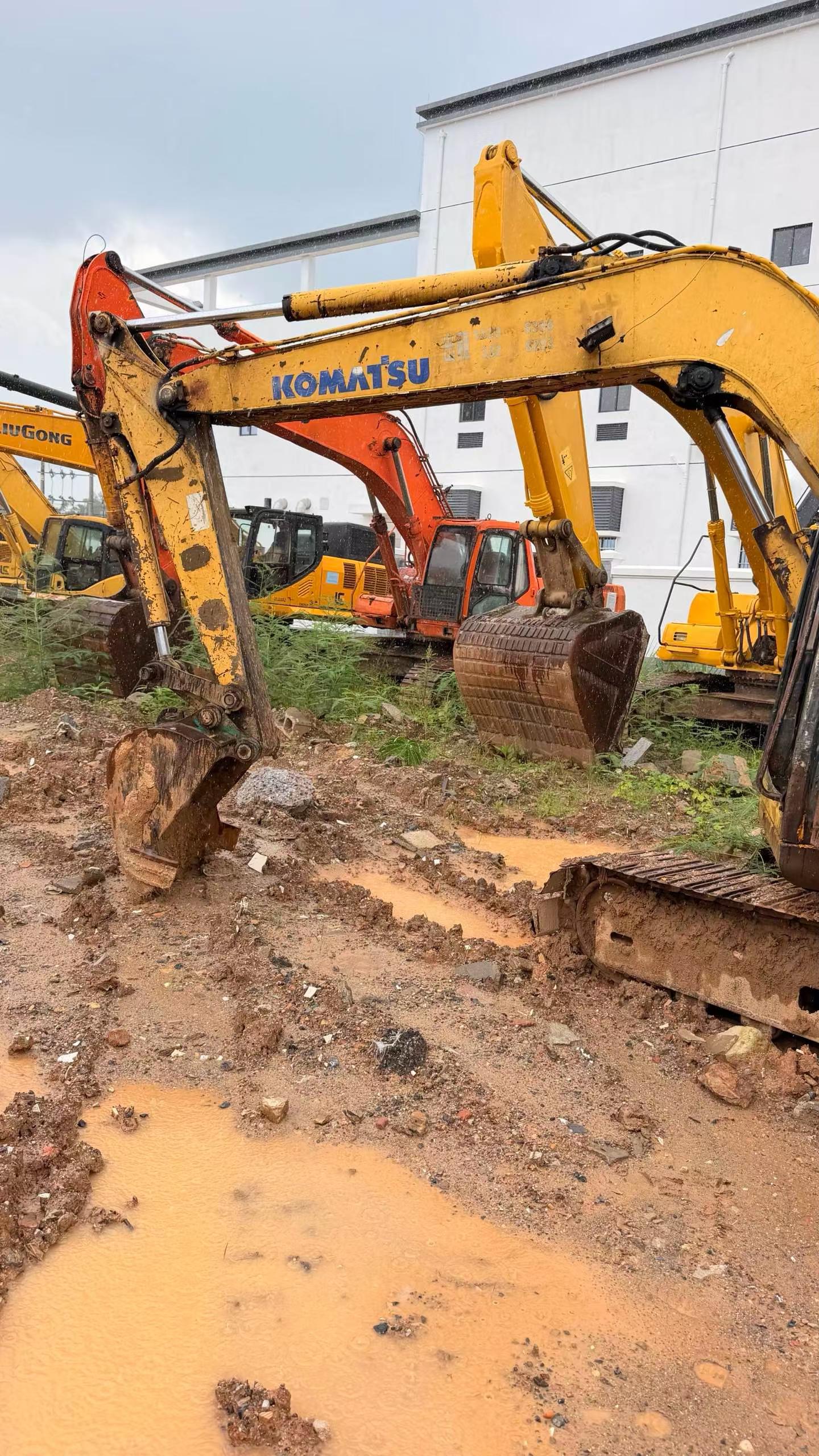 Buy Komatsu PC60-7 Used Excavator / 6 Buy Komatsu PC60-7 Used Excavator / 6