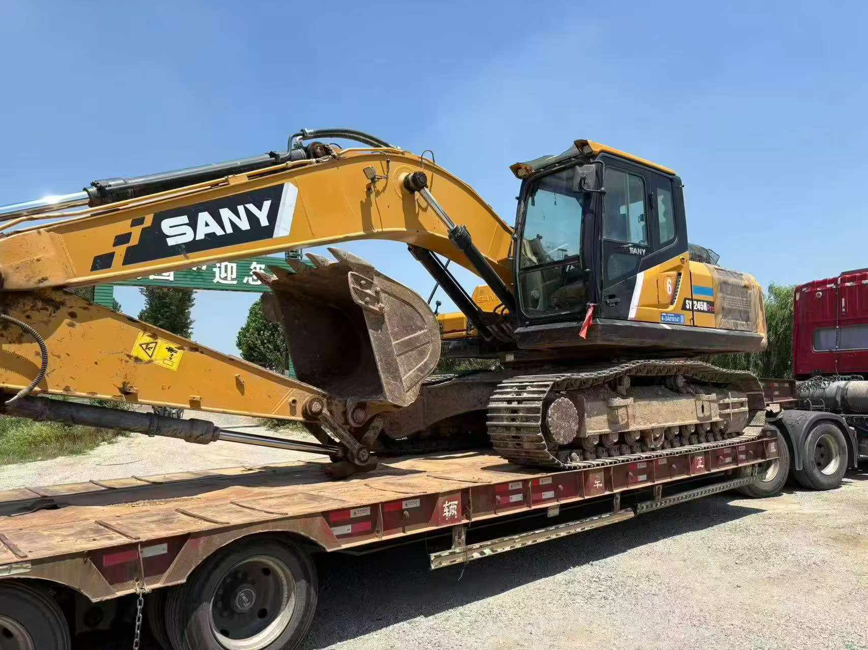 Buy Sany SY225C Used Excavator / 3 Buy Sany SY225C Used Excavator / 3