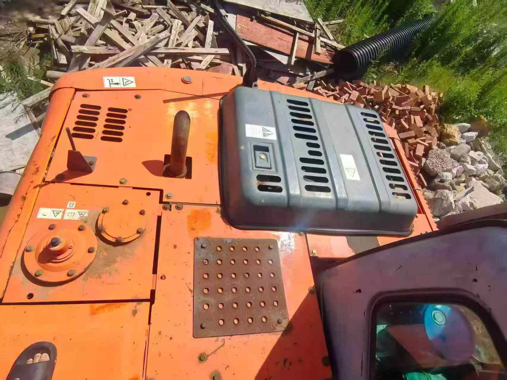 Buy Hitachi EX120-6 Used Excavator / 6 Buy Hitachi EX120-6 Used Excavator / 6
