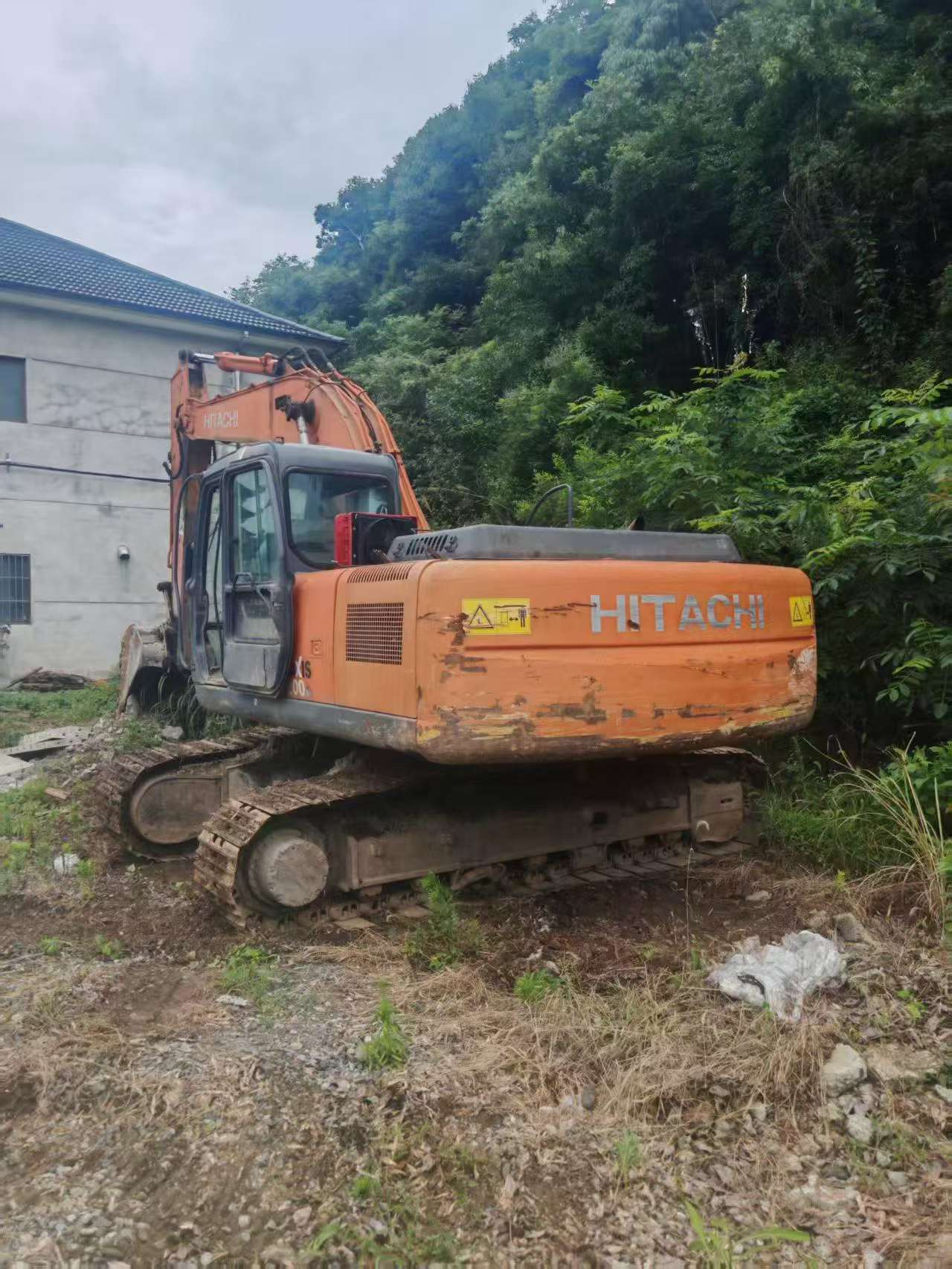 Buy Hitachi ZX200-3G Used Excavator / 1