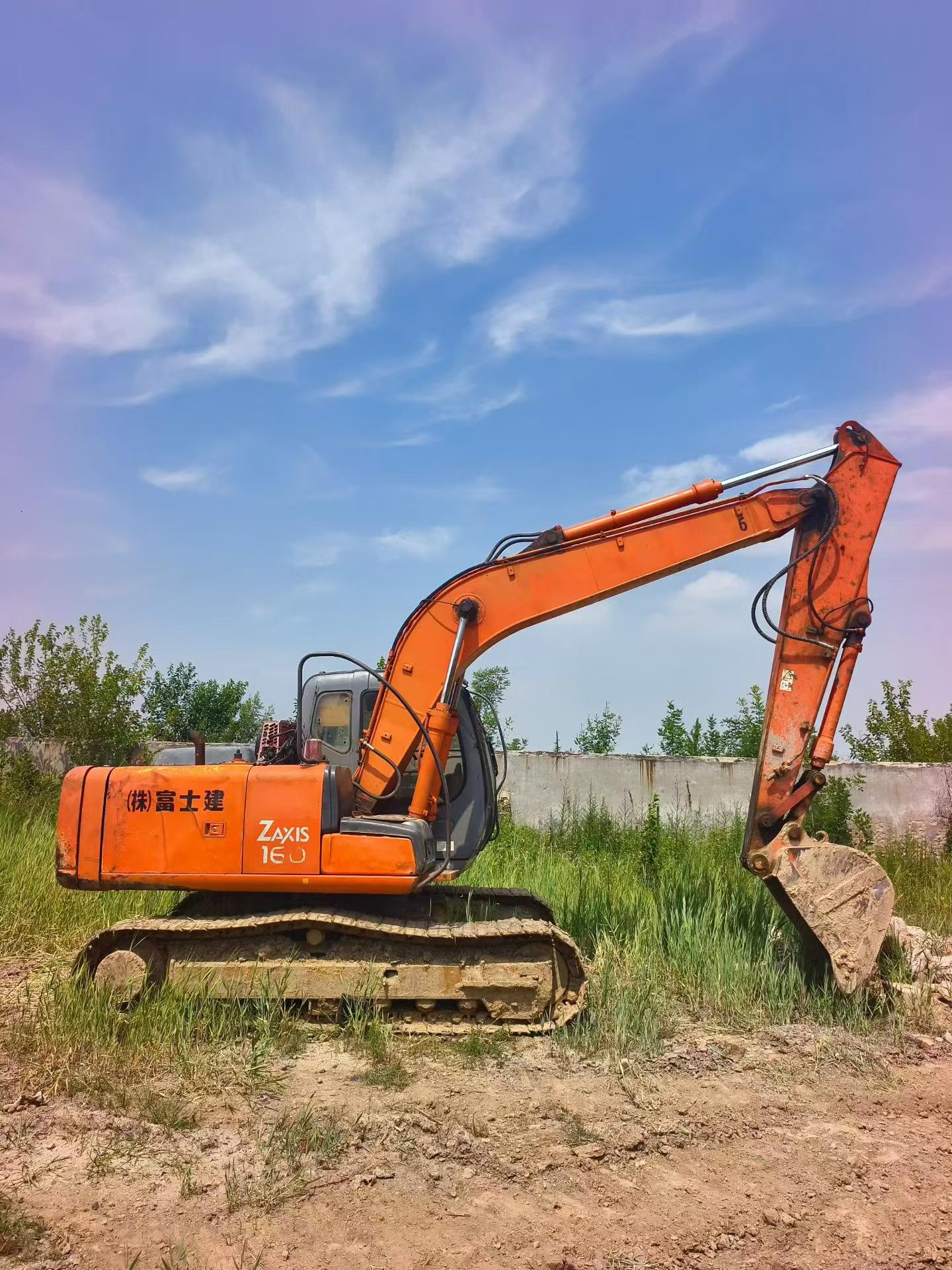 Buy Hitachi EX120 Used Excavator / 1