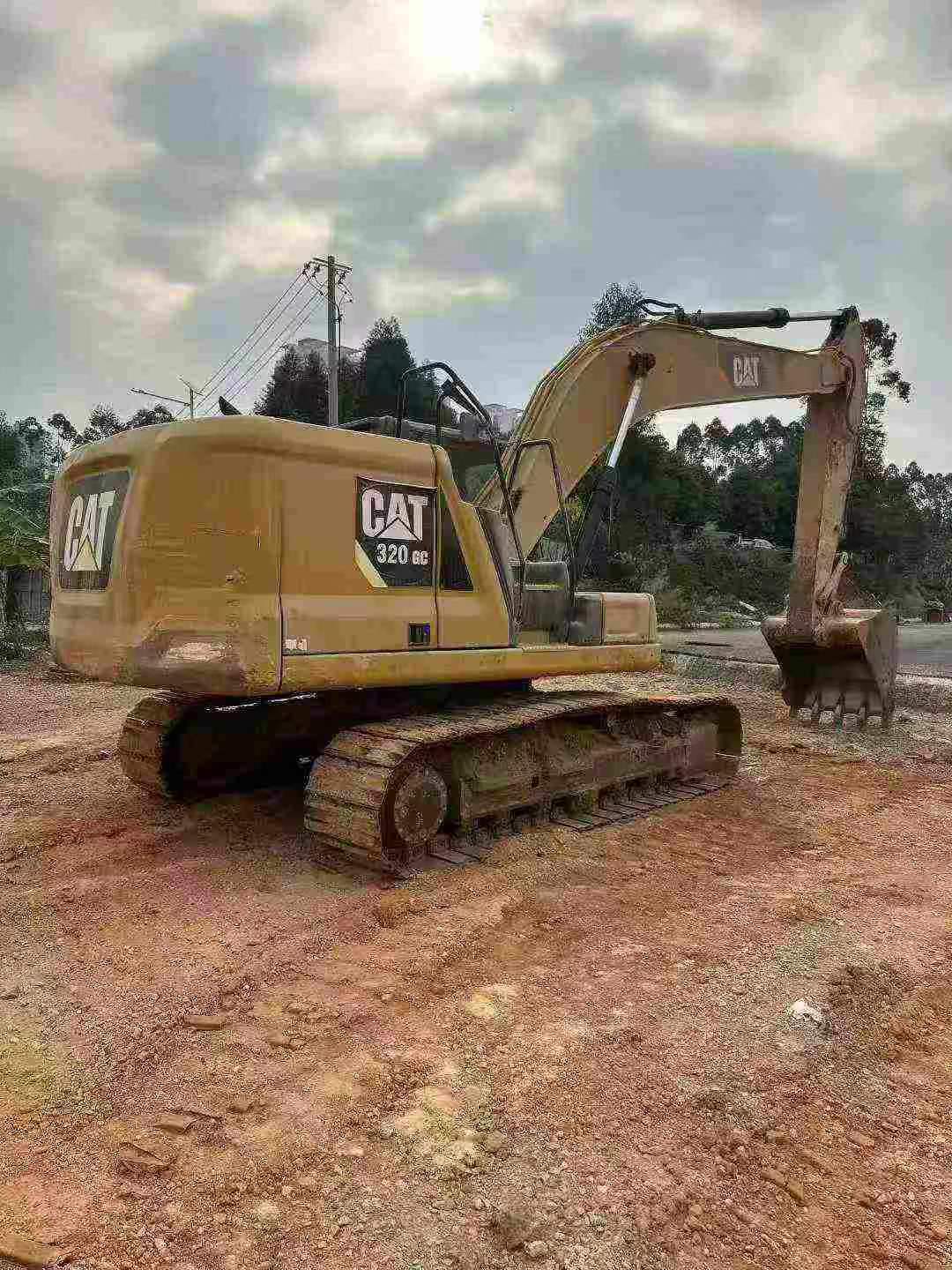 Buy Caterpillar 320GC Used Excavator / 2 Buy Caterpillar 320GC Used Excavator / 2