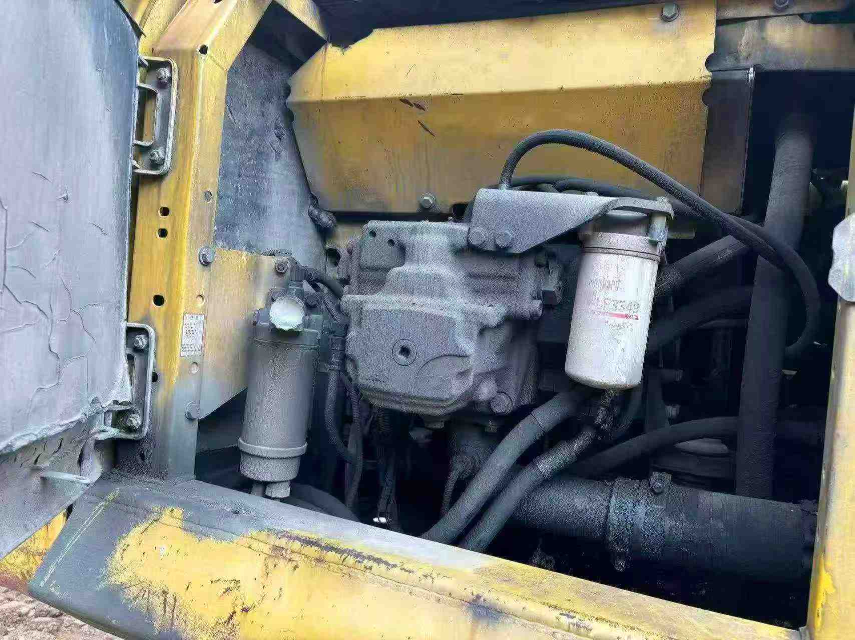 Buy Komatsu PC220-8 Used Excavator / 8 Buy Komatsu PC220-8 Used Excavator / 8