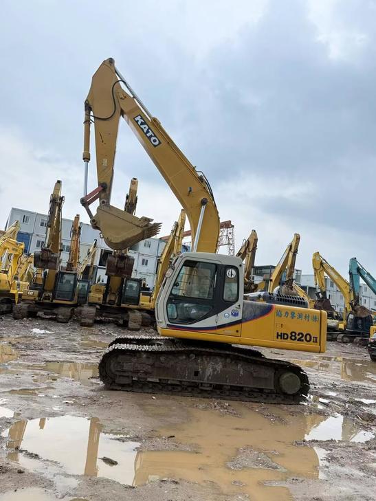 Buy Kato Used Excavator / 1