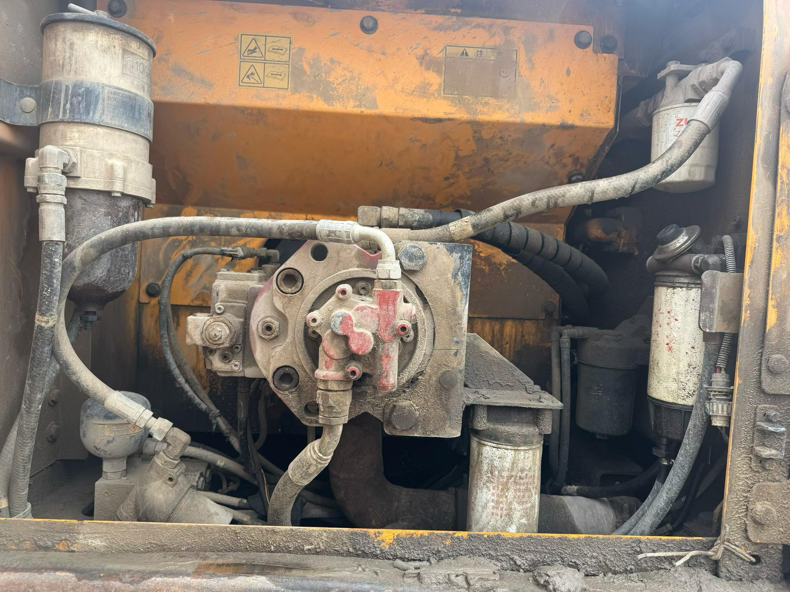 Buy Hyundai R215-7 Used Excavator / 7 Buy Hyundai R215-7 Used Excavator / 7