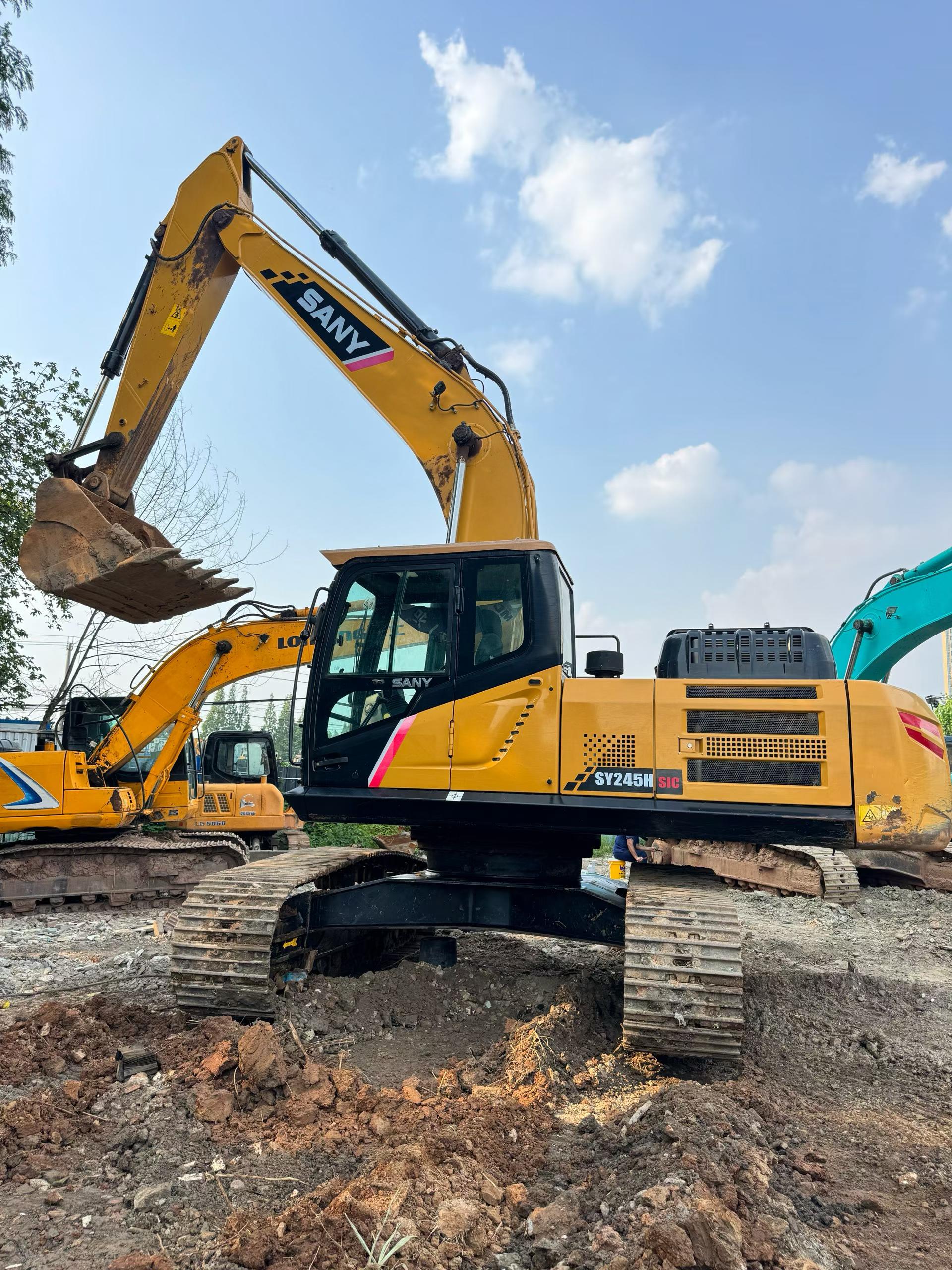 Buy Sany SY245H Used Excavator / 2 Buy Sany SY245H Used Excavator / 2