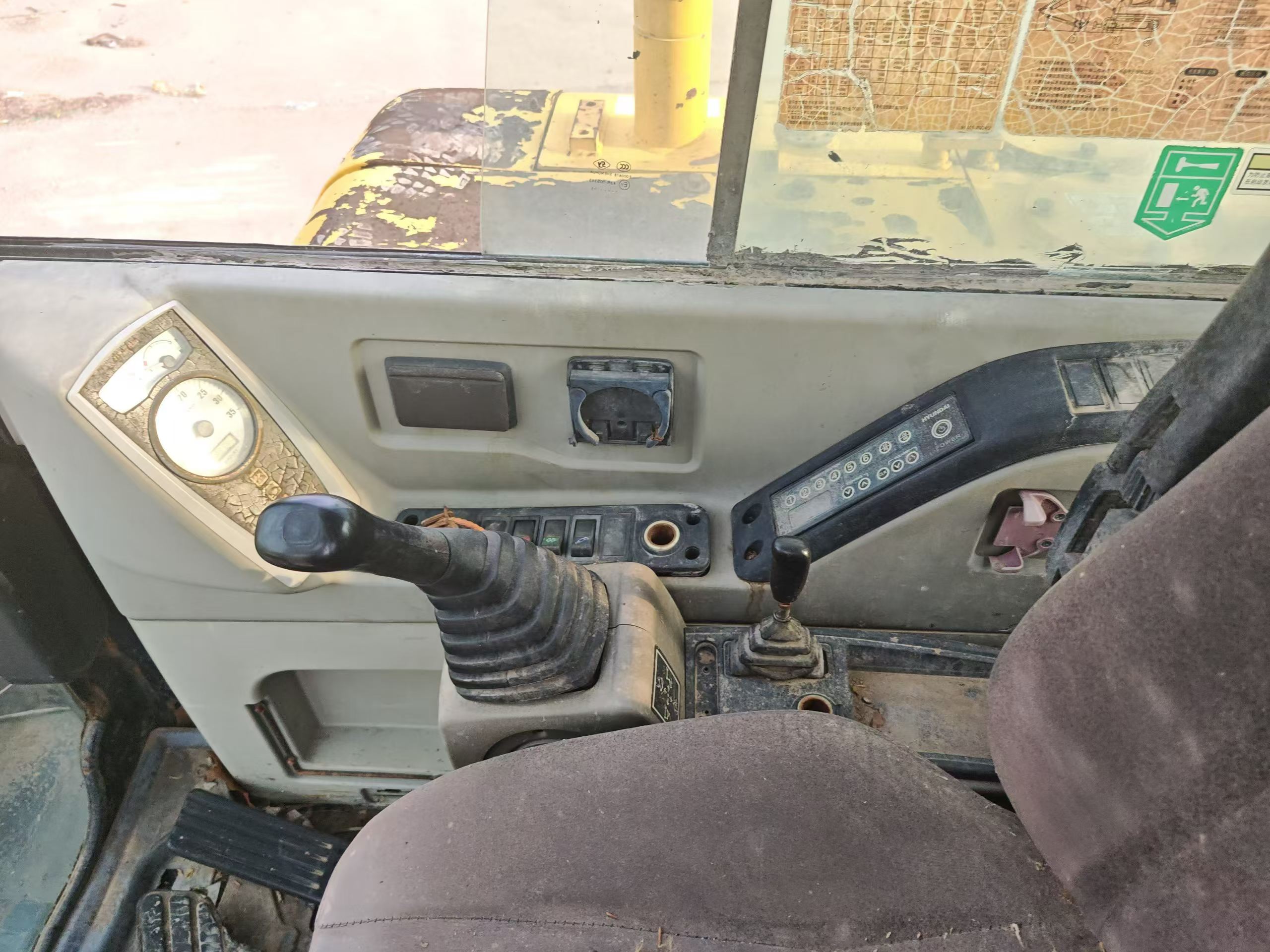 Buy Hyundai HX60 Used Excavator / 7 Buy Hyundai HX60 Used Excavator / 7