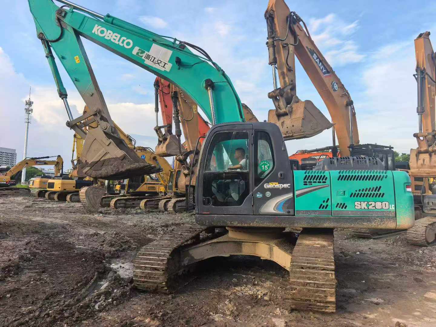 Buy Kobelco SK260 Used Excavator / 2 Buy Kobelco SK260 Used Excavator / 2