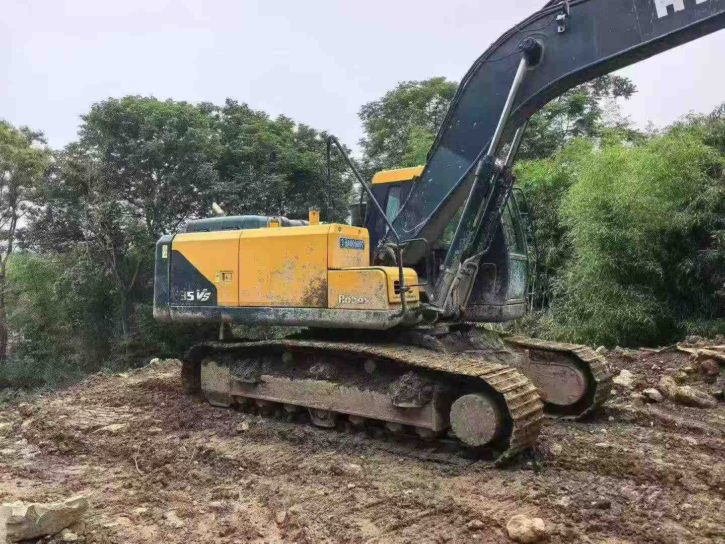 Buy Hyundai R215VS Used Excavator / 6 Buy Hyundai R215VS Used Excavator / 6