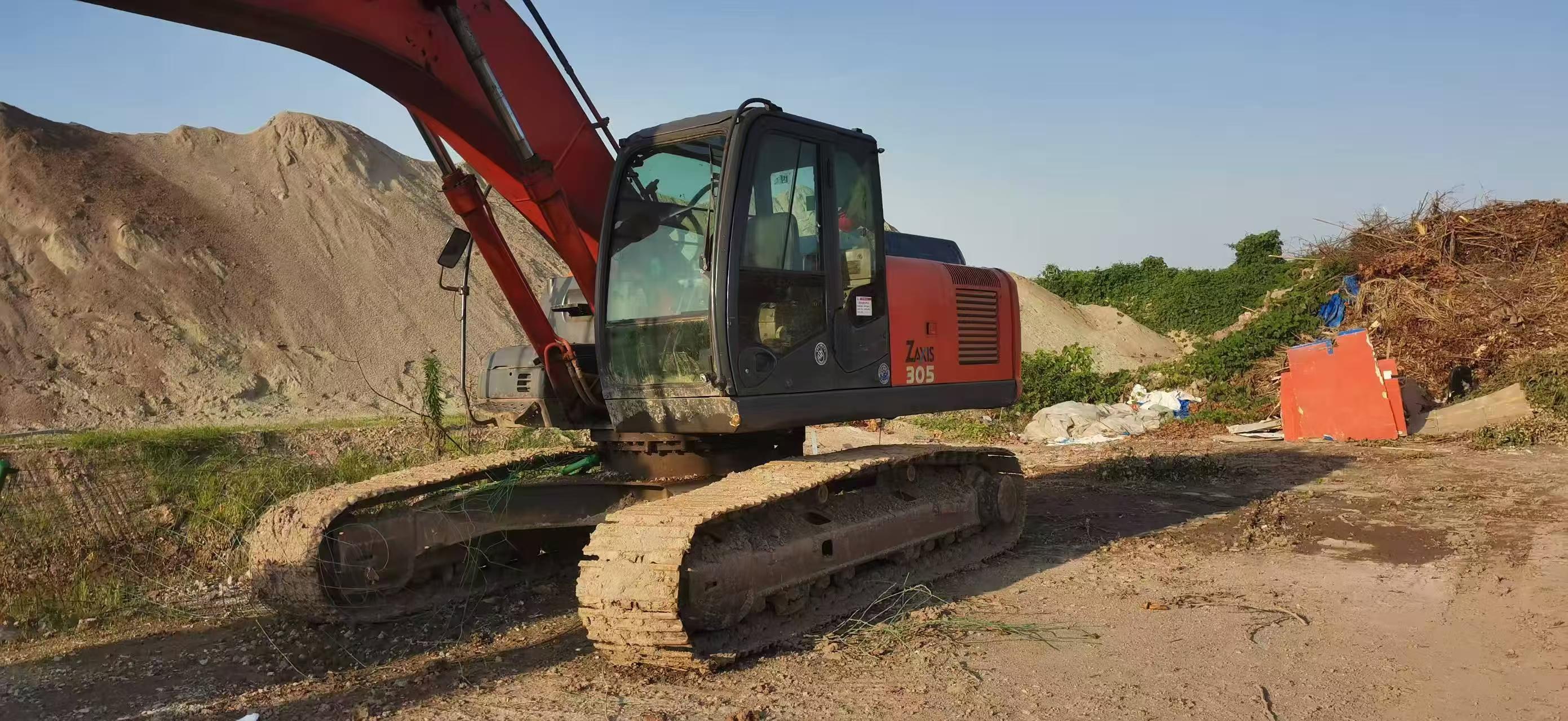 Buy Hitachi ZX240 Used Excavator