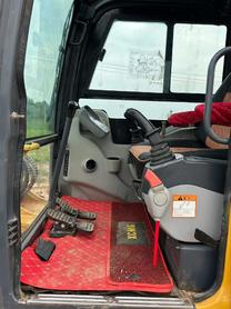Buy XCMG XE60 Used Excavator / 5 Buy XCMG XE60 Used Excavator / 5