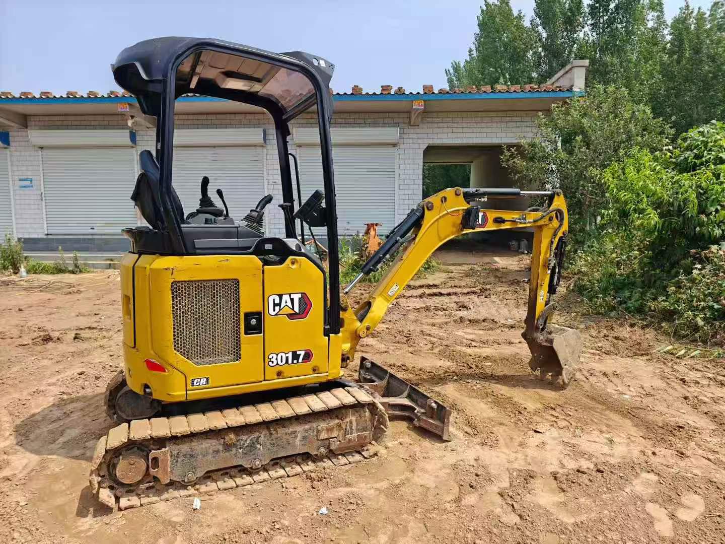 Buy Caterpillar Used Excavator / 2 Buy Caterpillar Used Excavator / 2
