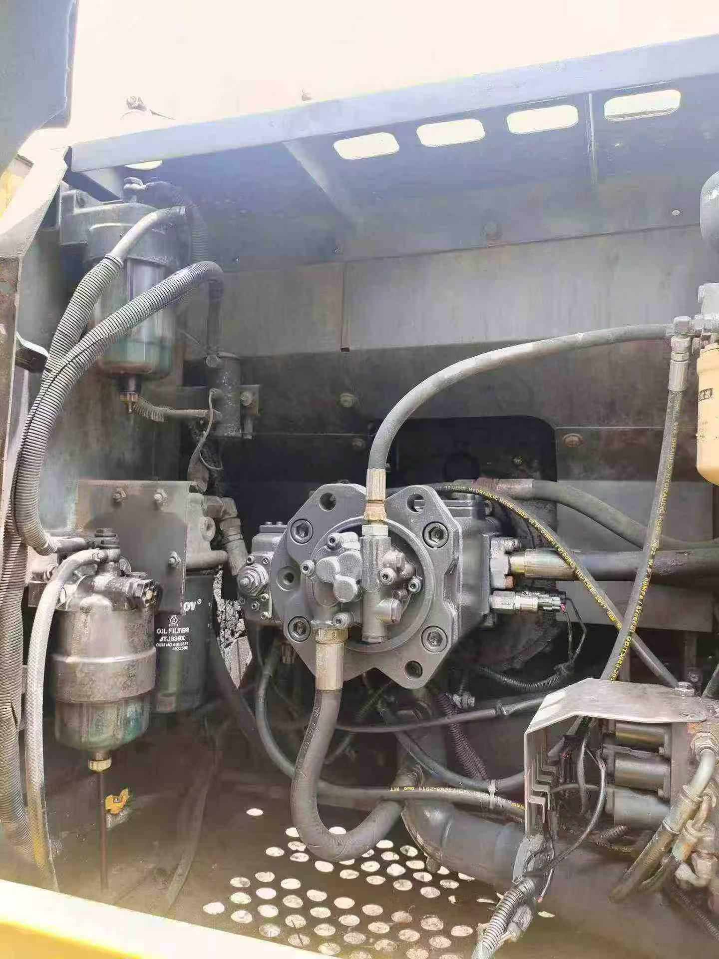 Buy Sumitomo SH200A5 Used Excavator / 4