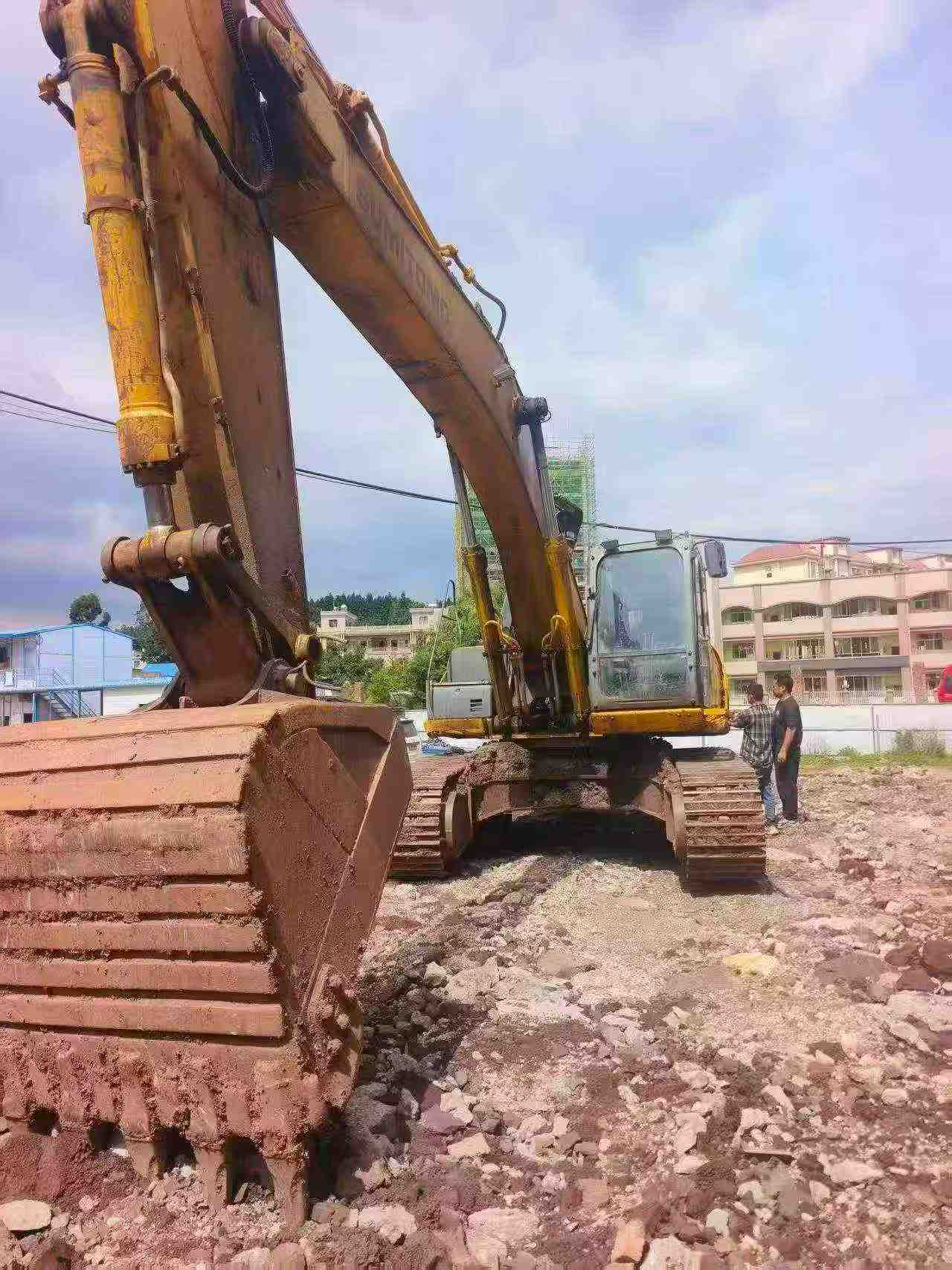 Buy Sumitomo SH350-5 Used Excavator / 4 Buy Sumitomo SH350-5 Used Excavator / 4