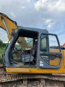 Buy Kato HD820V Used Excavator / 5 Buy Kato HD820V Used Excavator / 5