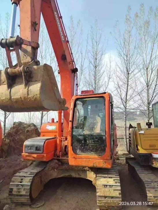 Buy Doosan DX120 Used Excavator / 1