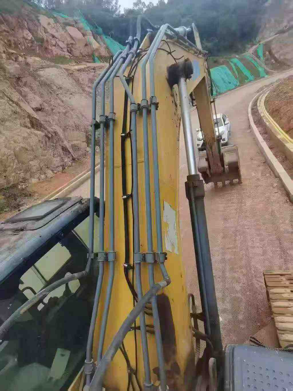 Buy XCMG XE245D Used Excavator / 4 Buy XCMG XE245D Used Excavator / 4