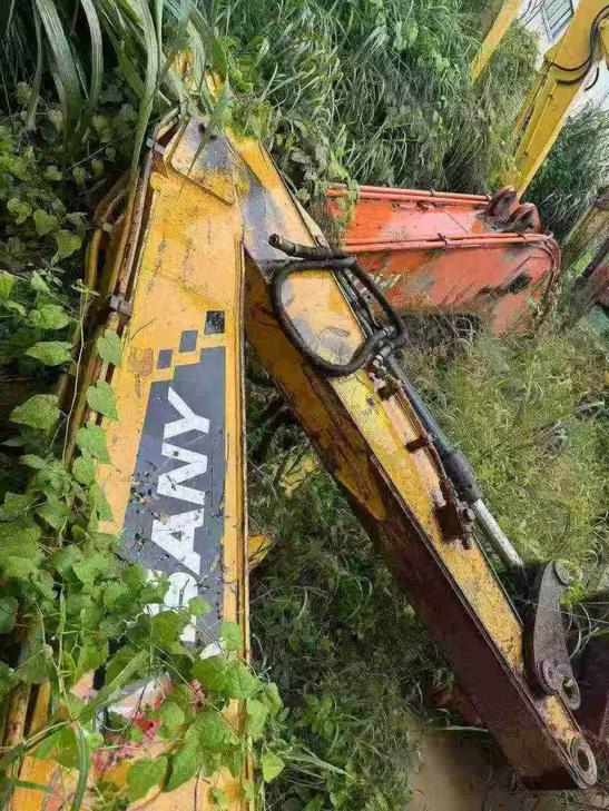 Buy Sany SY135 Used Excavator / 1